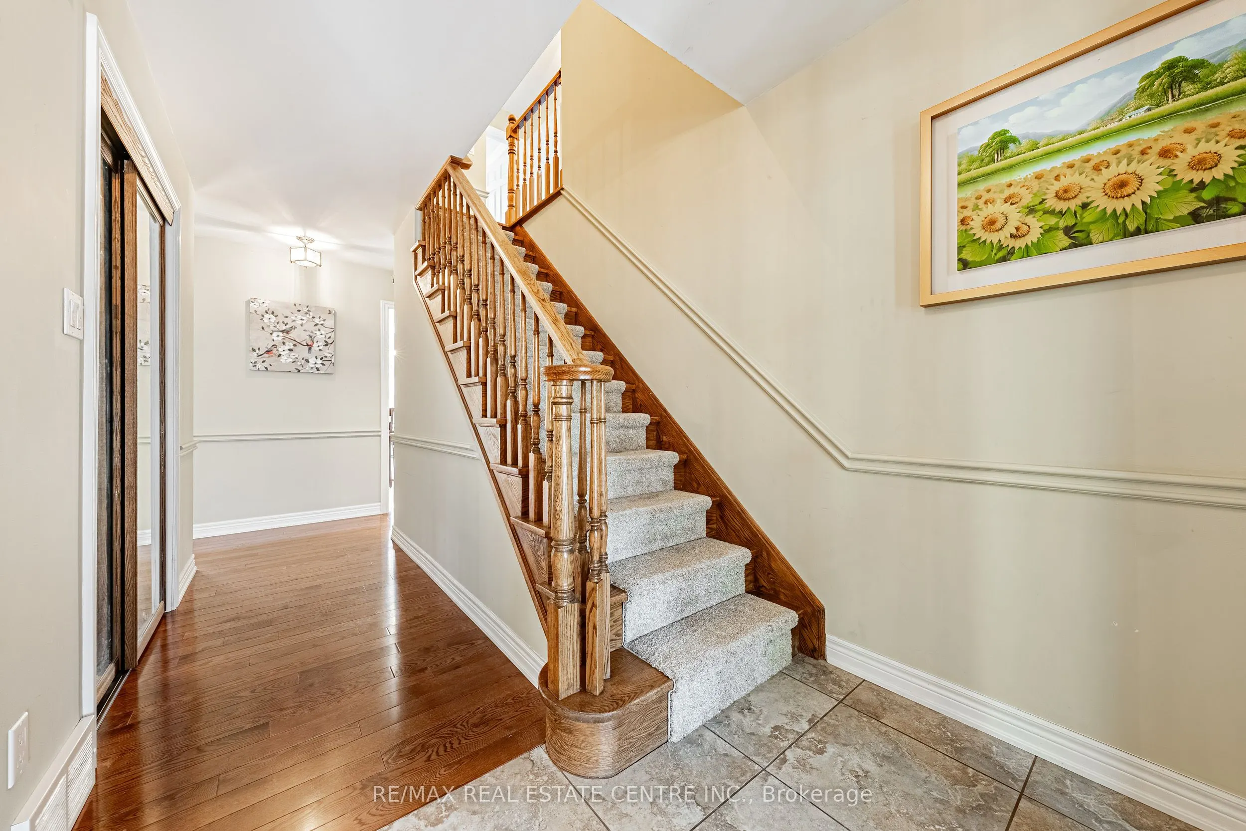 6 Iris Court