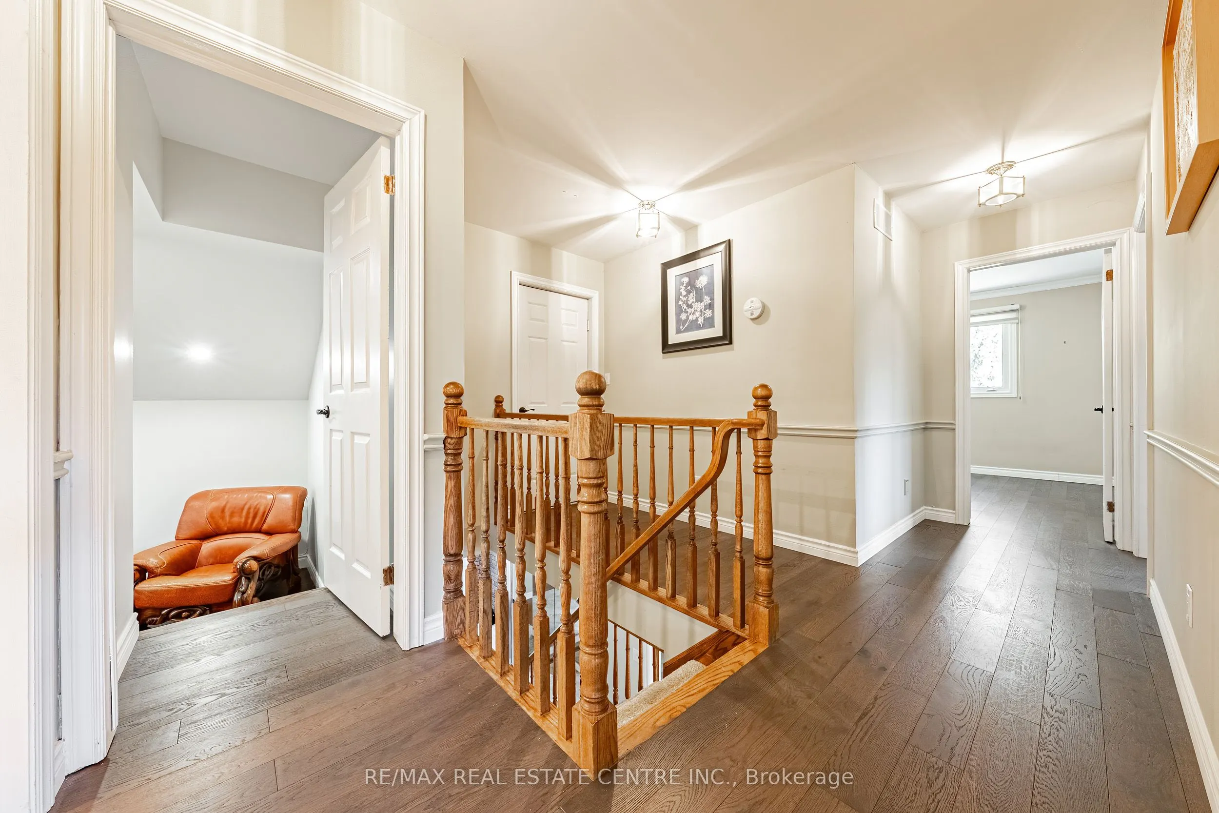 6 Iris Court