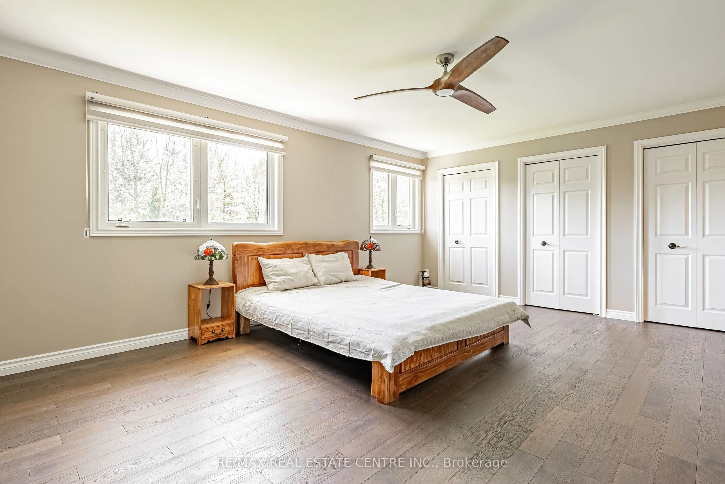 6 Iris Court