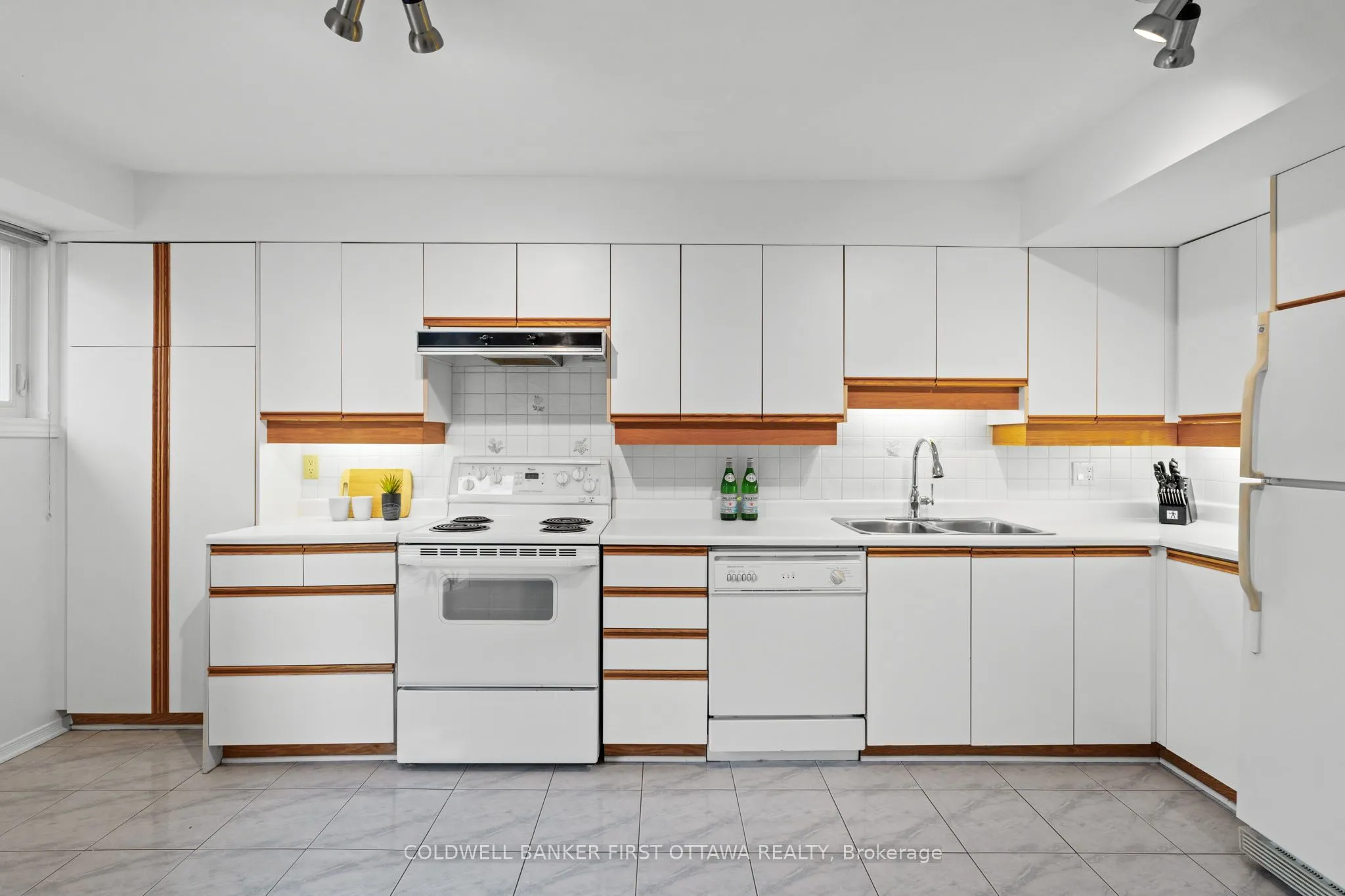 250 Fountain Place, #111F