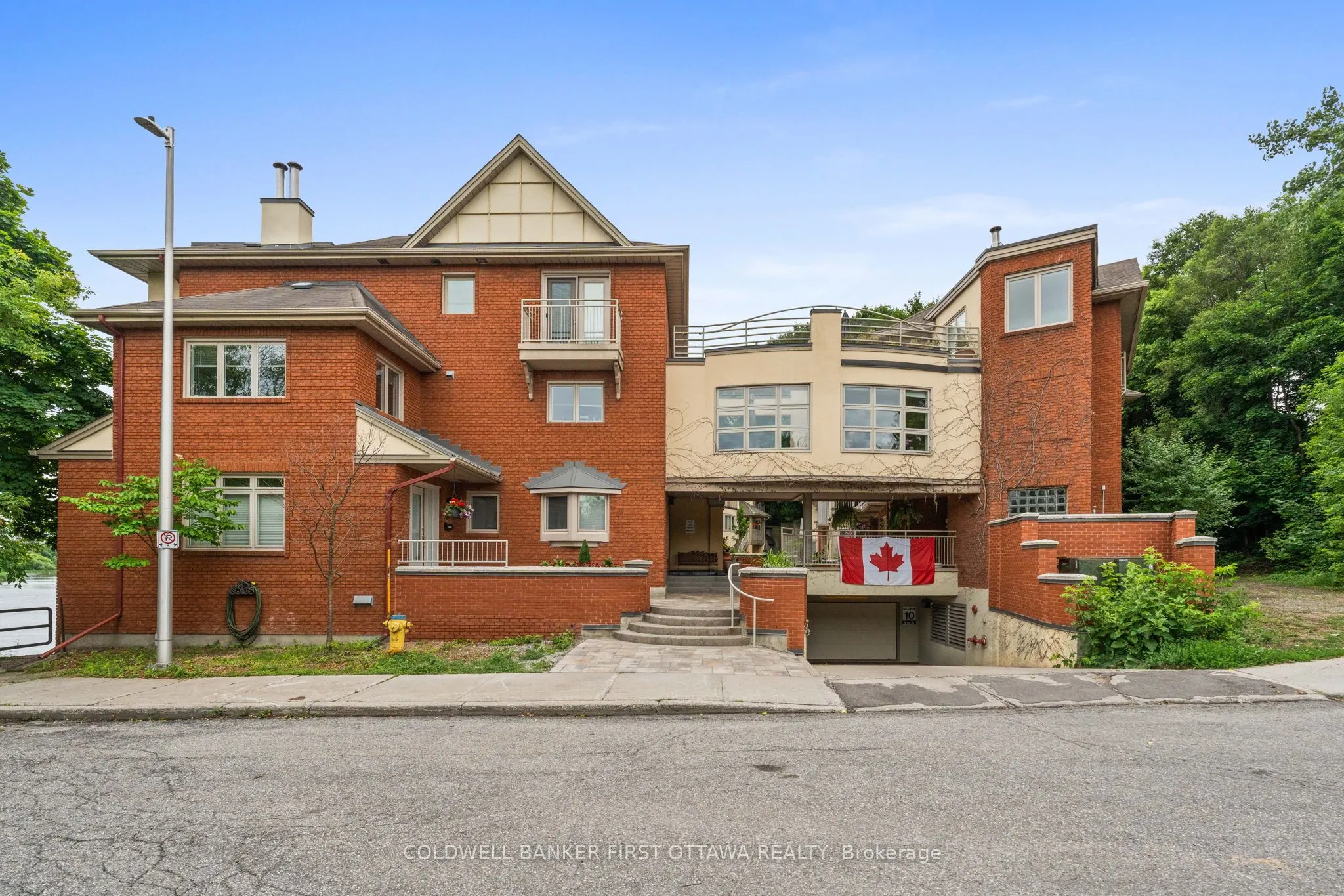 250 Fountain Place, #111F