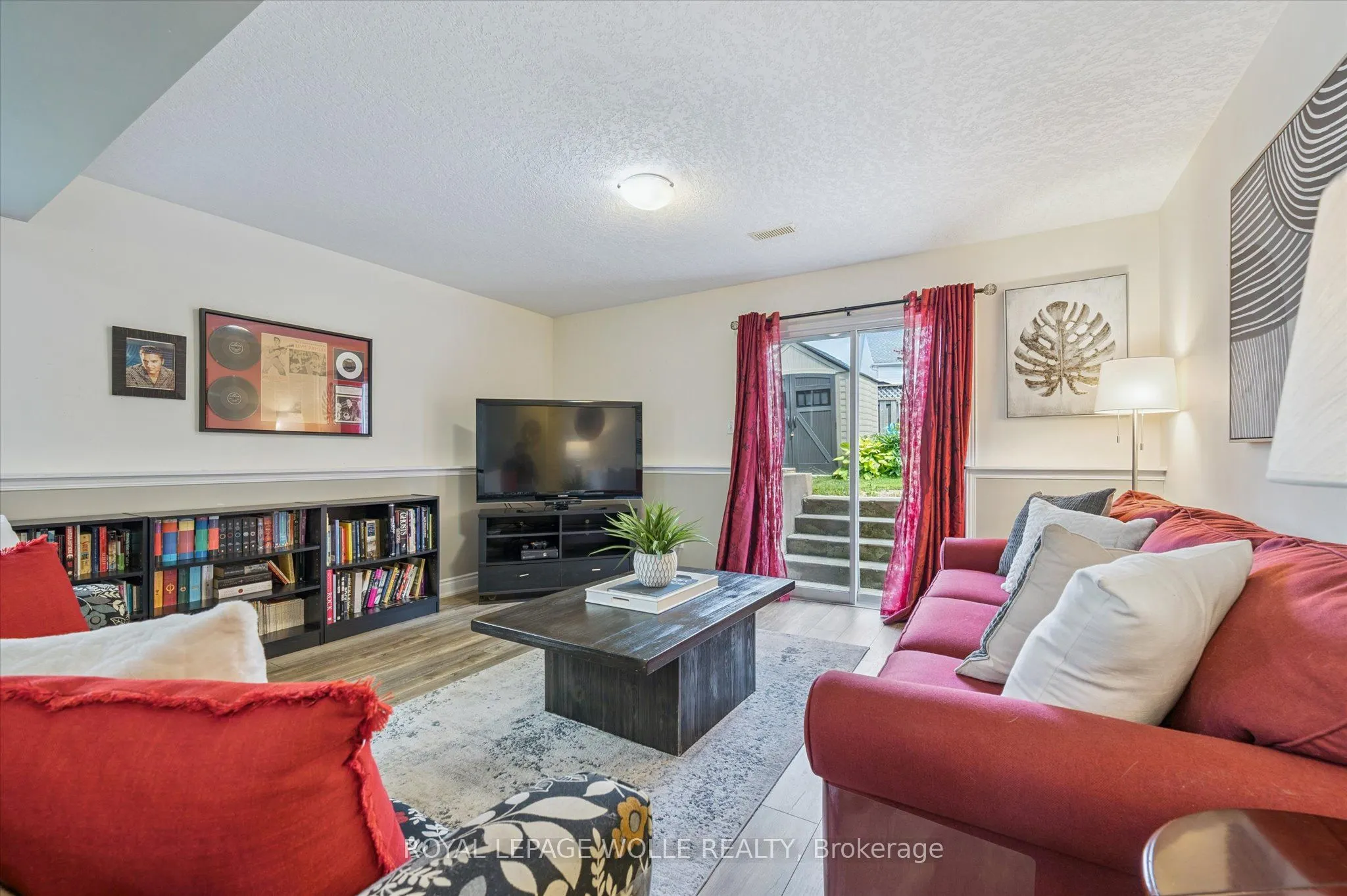576 Windjammer Way