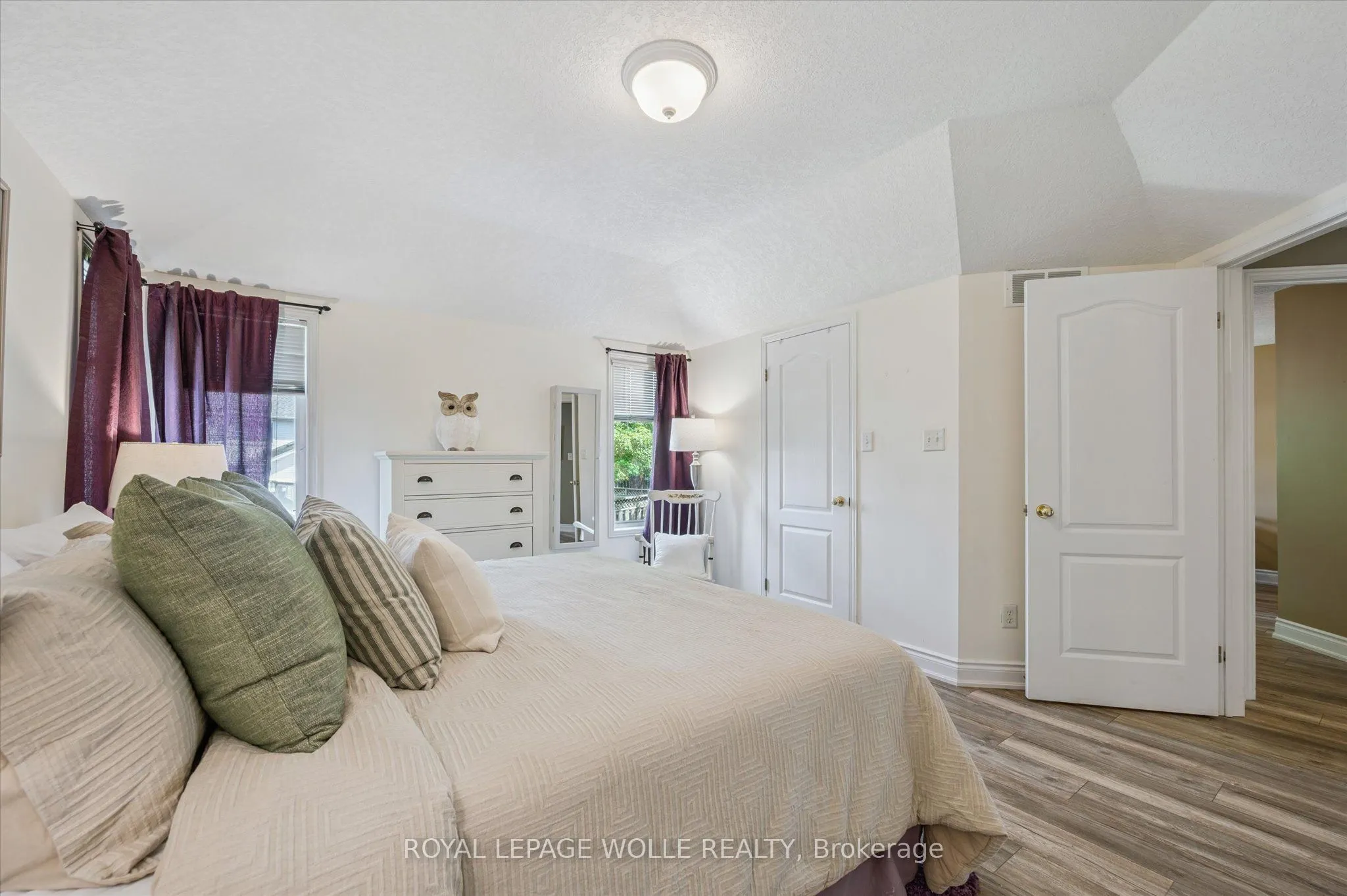 576 Windjammer Way