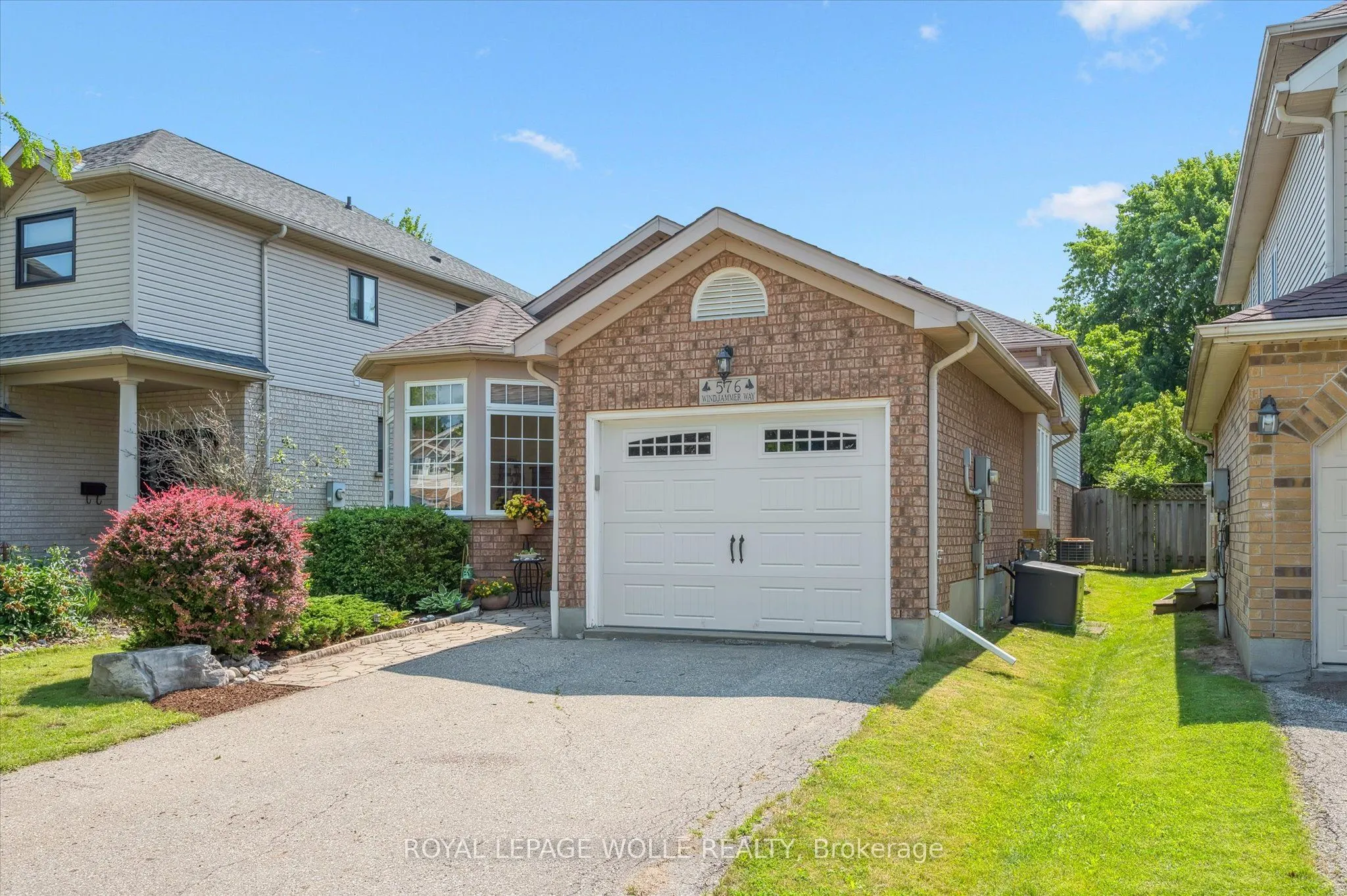 576 Windjammer Way