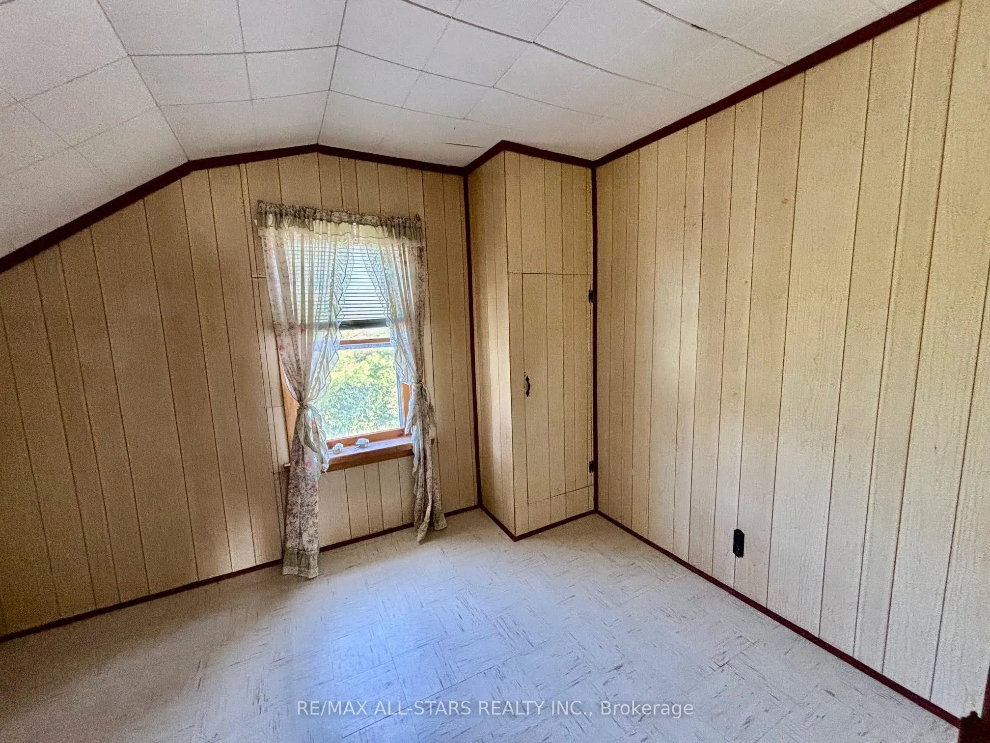 1864 Victoria Road