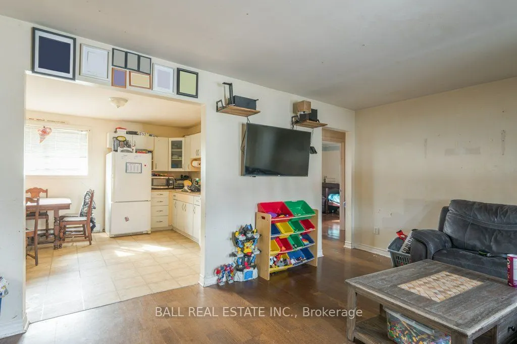 19 Front Street E