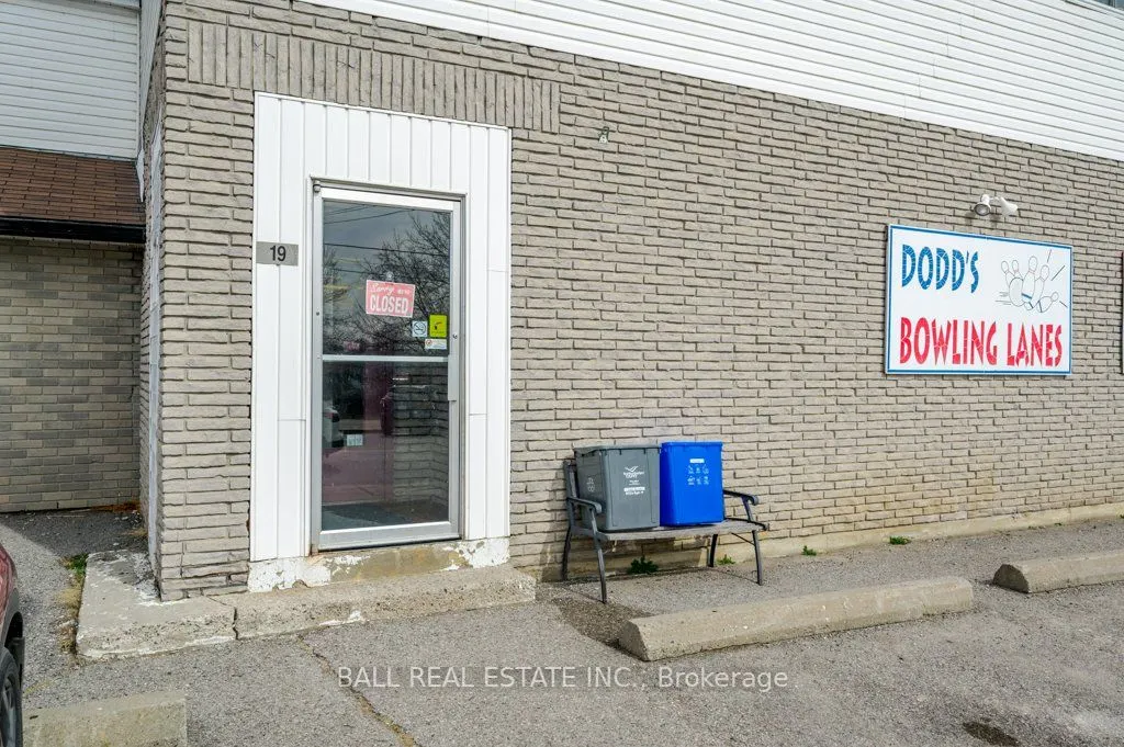 19 Front Street E