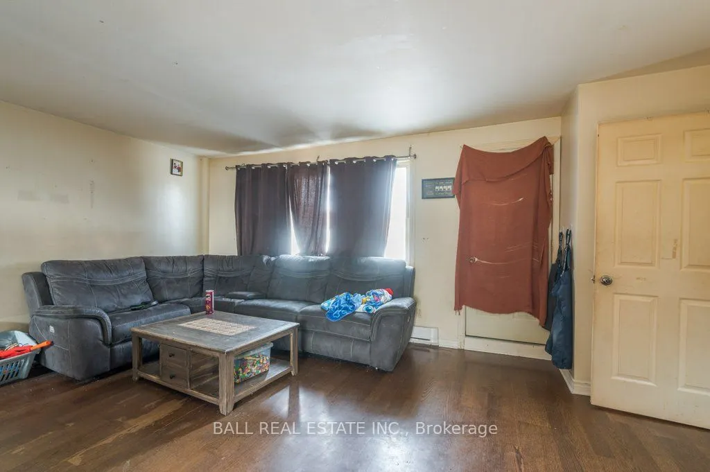 19 Front Street E