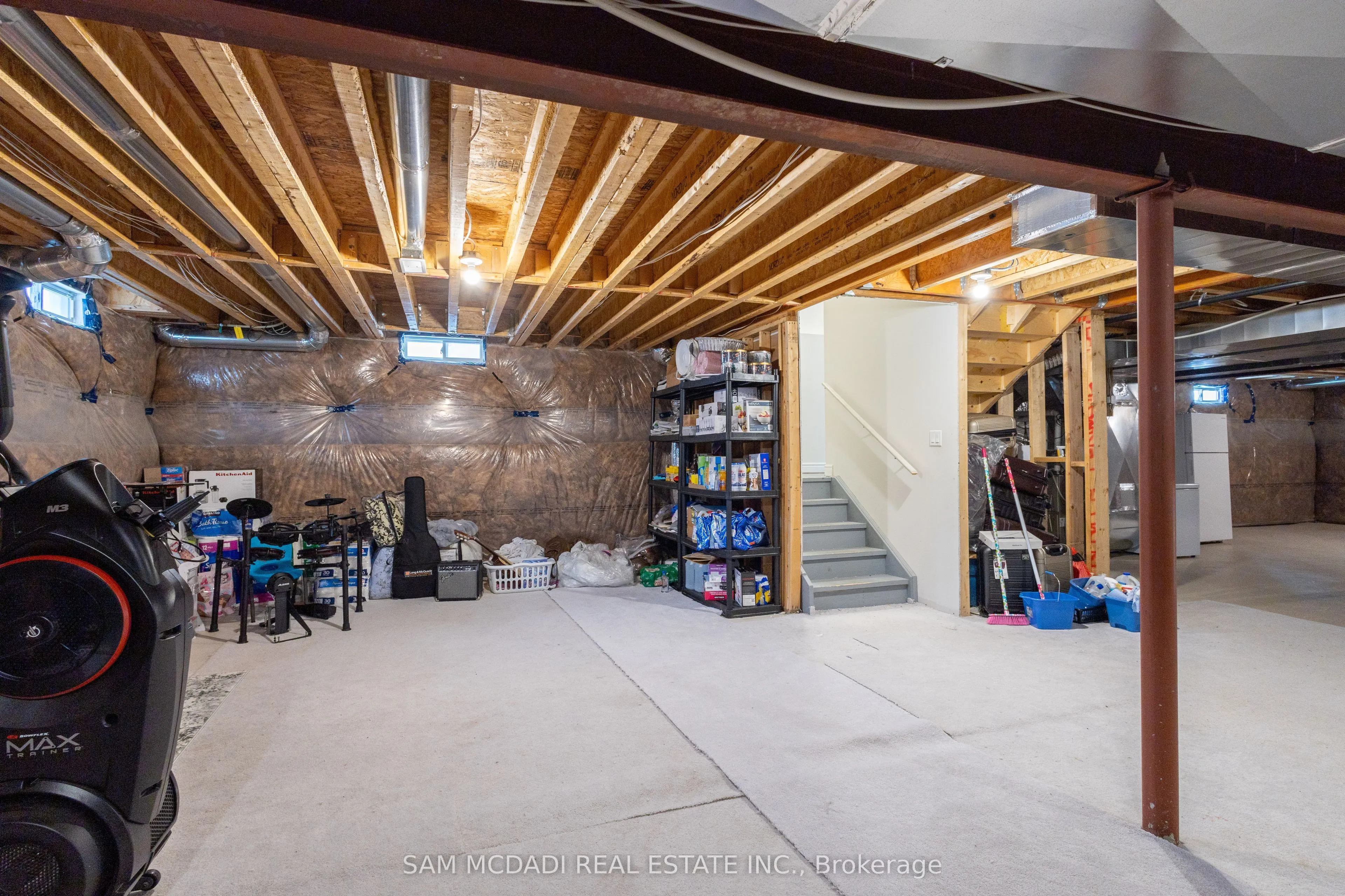 44 Harpin Way E