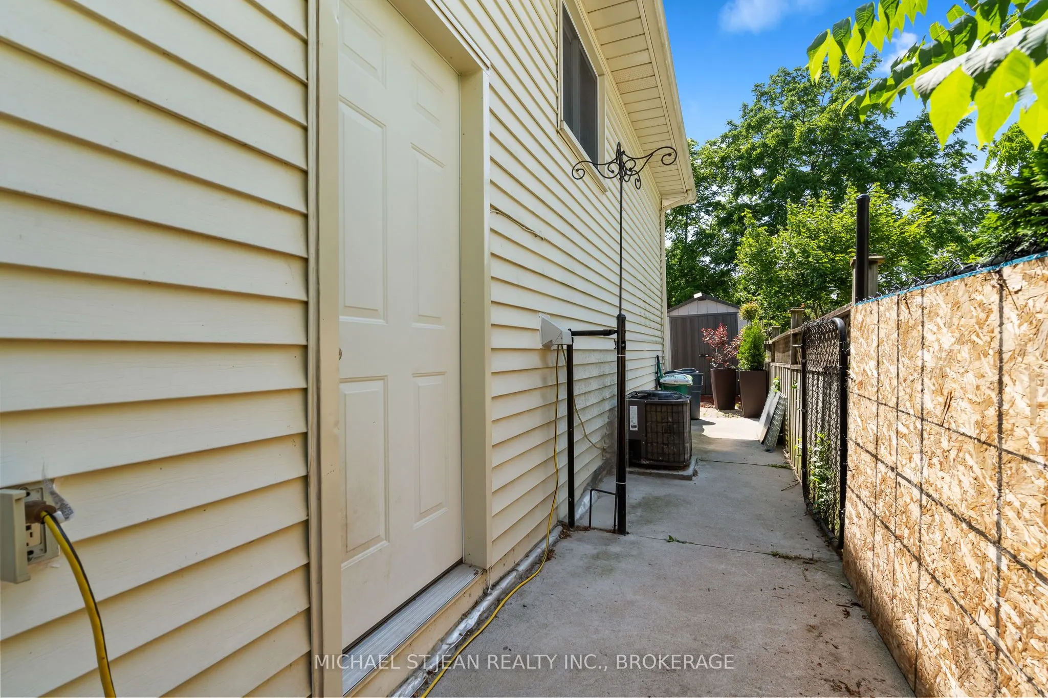 16 Apollo Drive