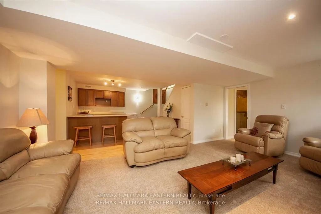 877 Wentworth Street, #14
