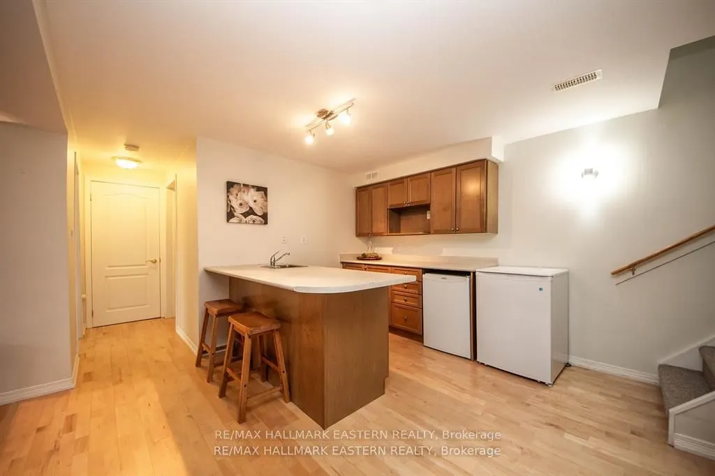 877 Wentworth Street, #14