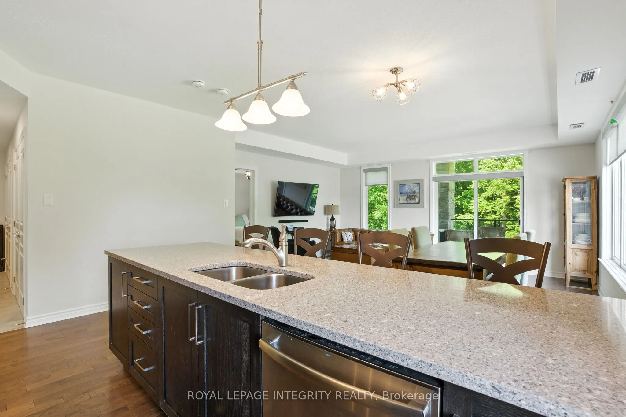 700 Du Rivage Street, #103