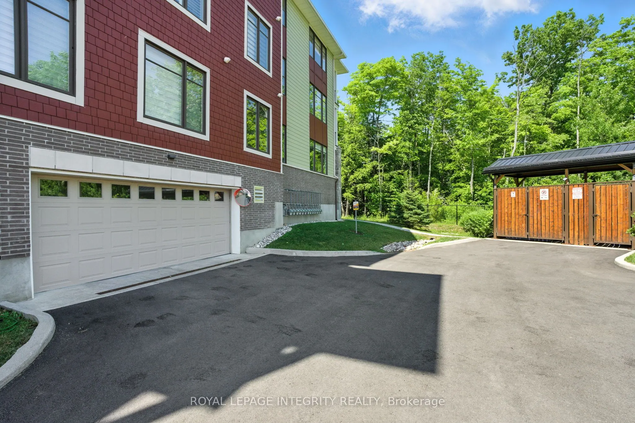 700 Du Rivage Street, #103