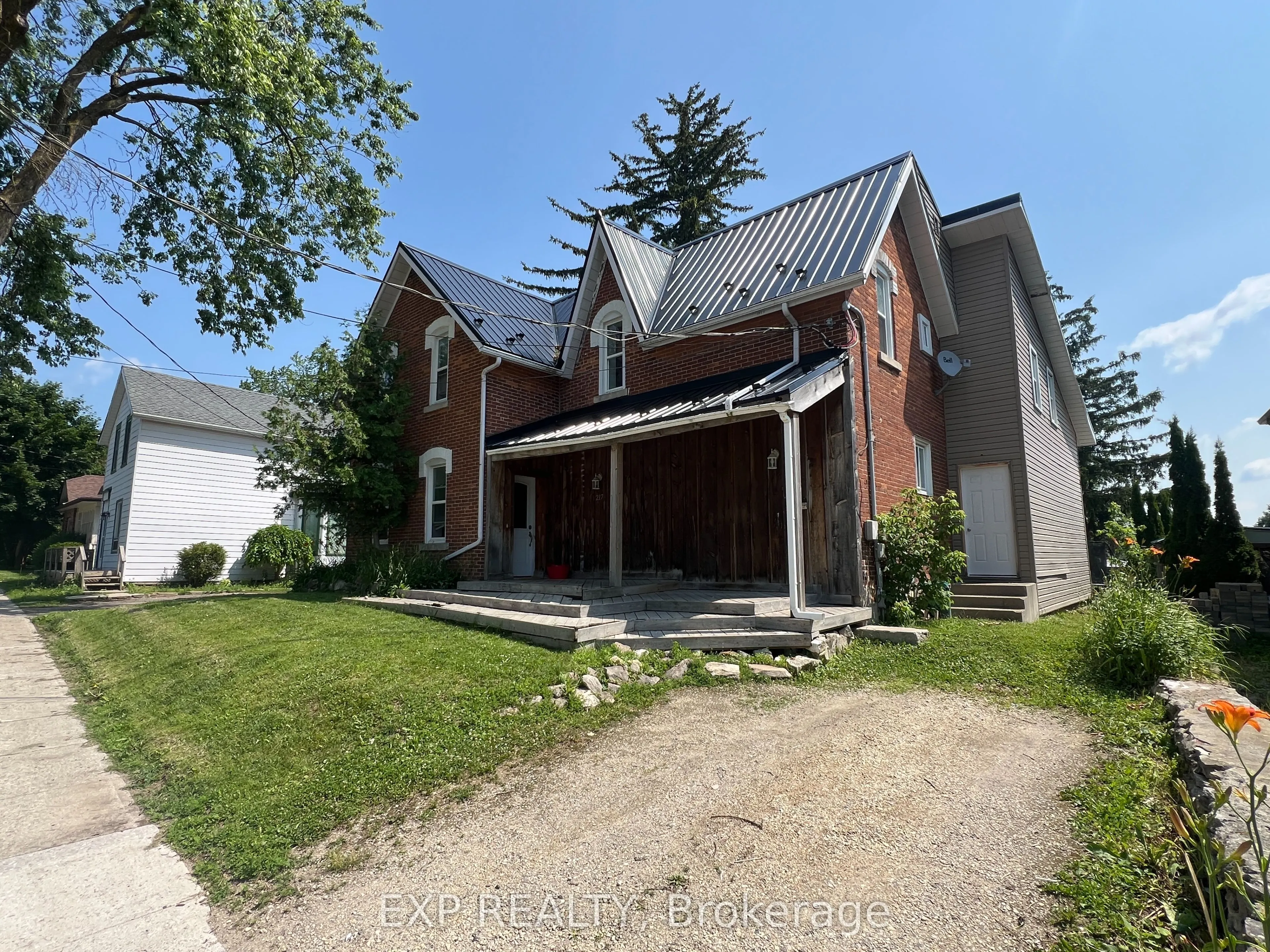 217 Victoria Street
