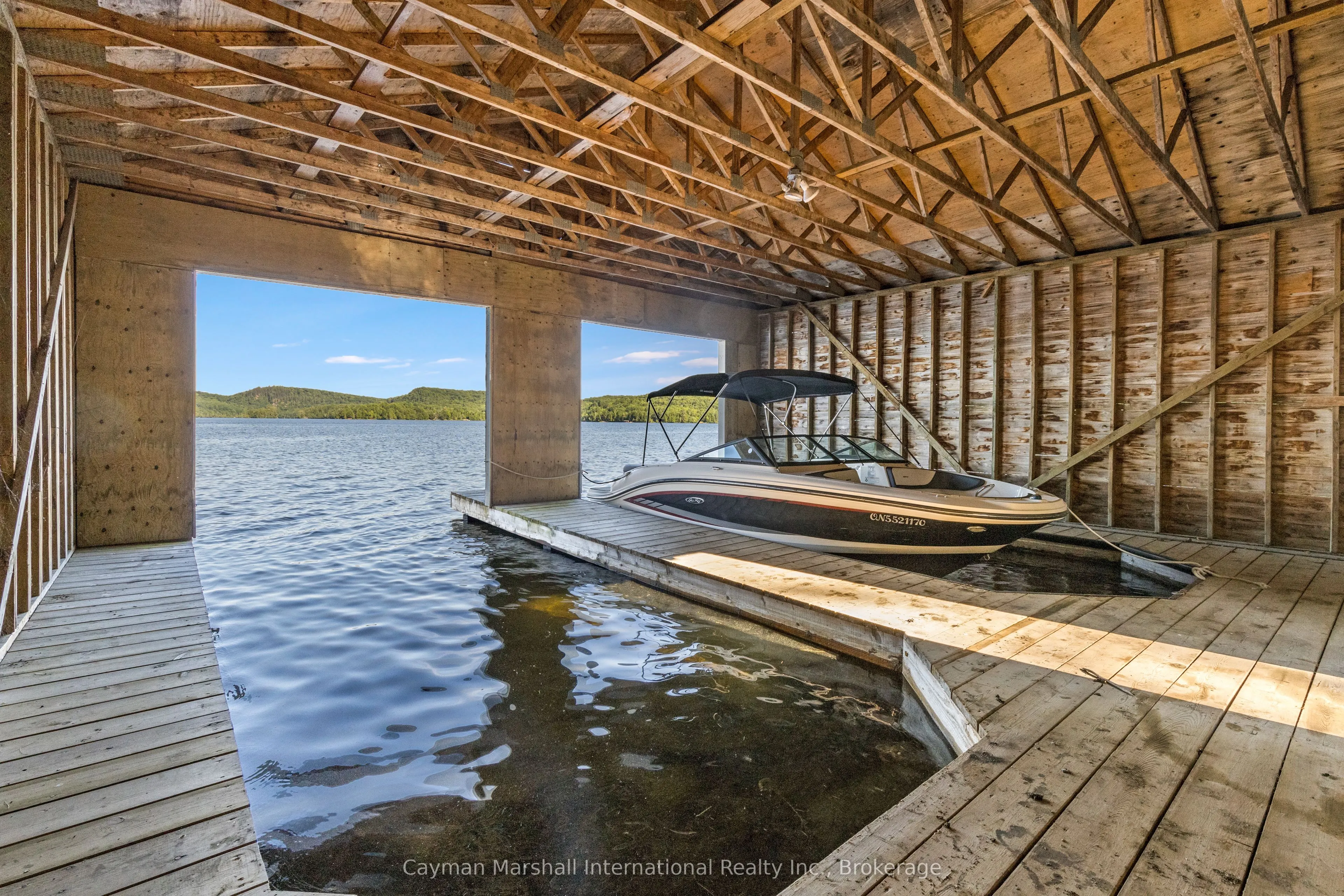 6 Hills Island