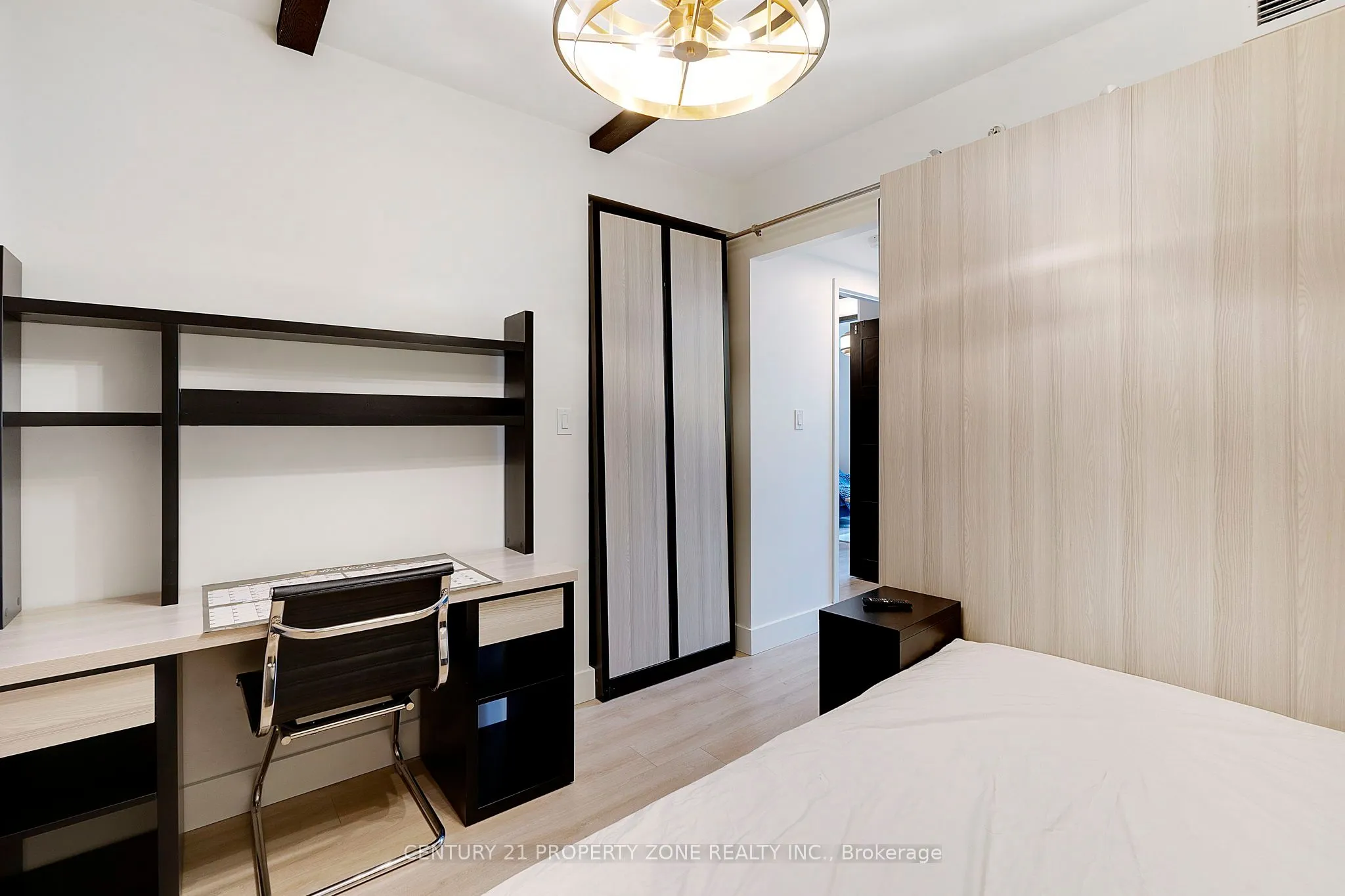 145 Columbia Street W, #2429