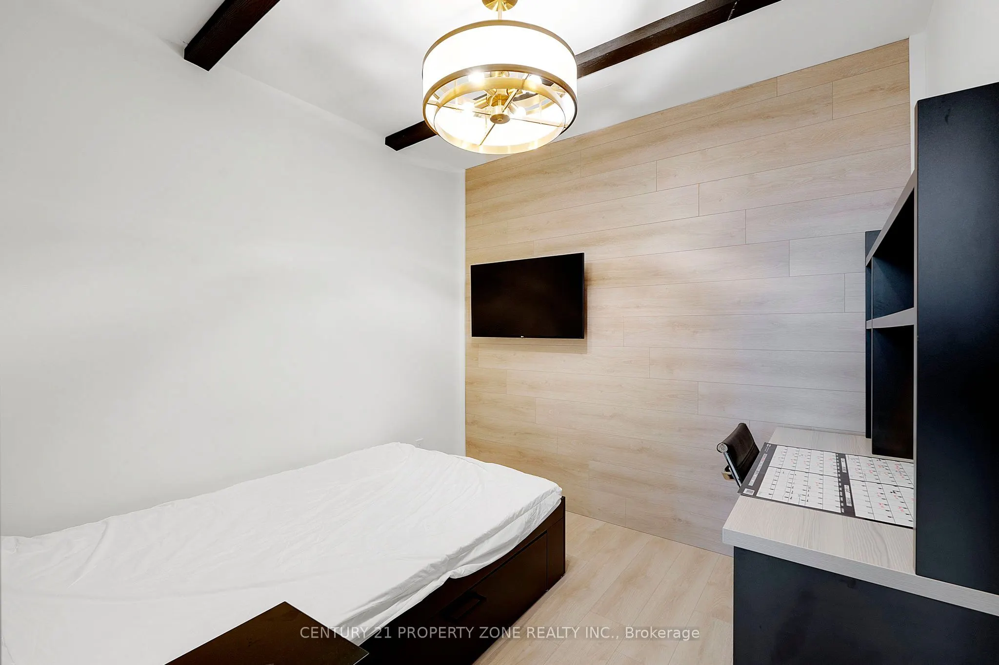 145 Columbia Street W, #2429
