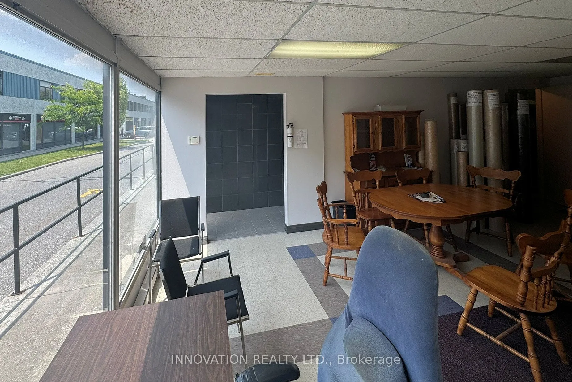 2212 Gladwin Crescent, #E2