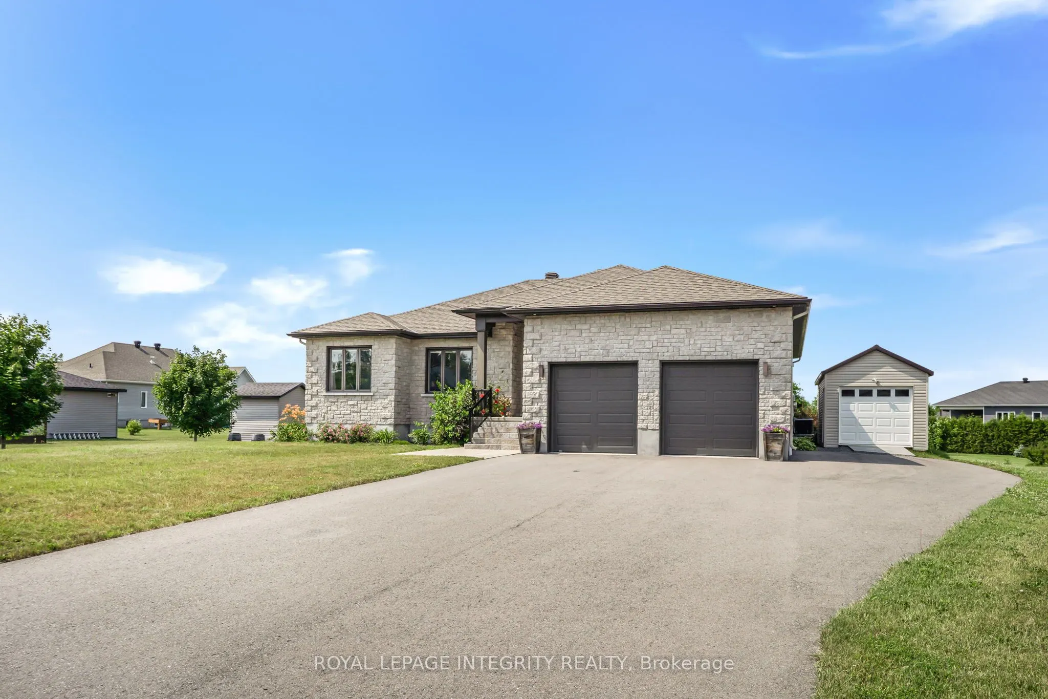 251 Des Violettes Street