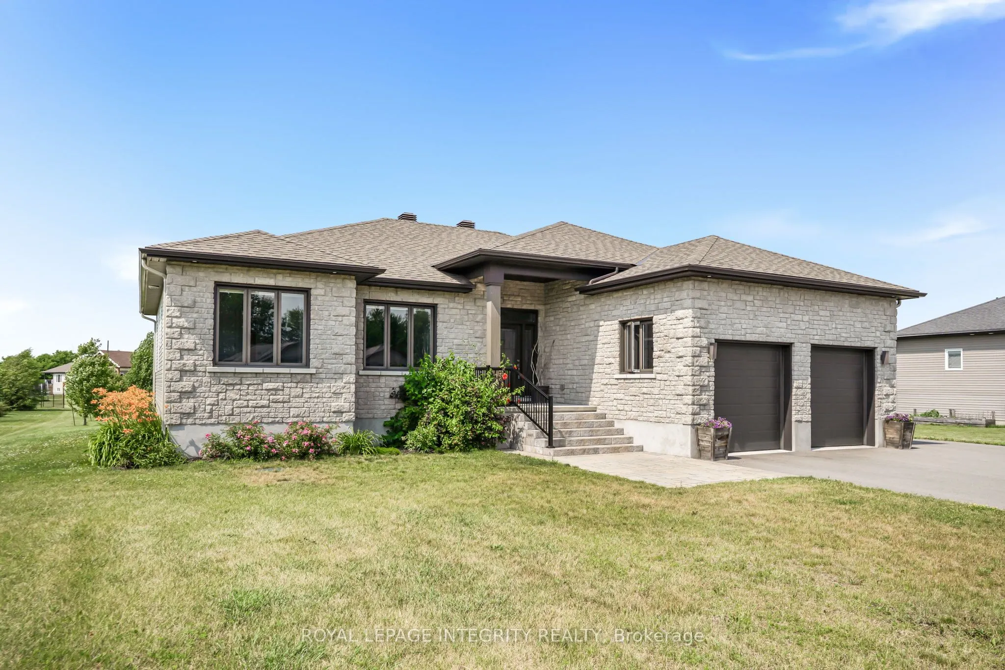 251 Des Violettes Street