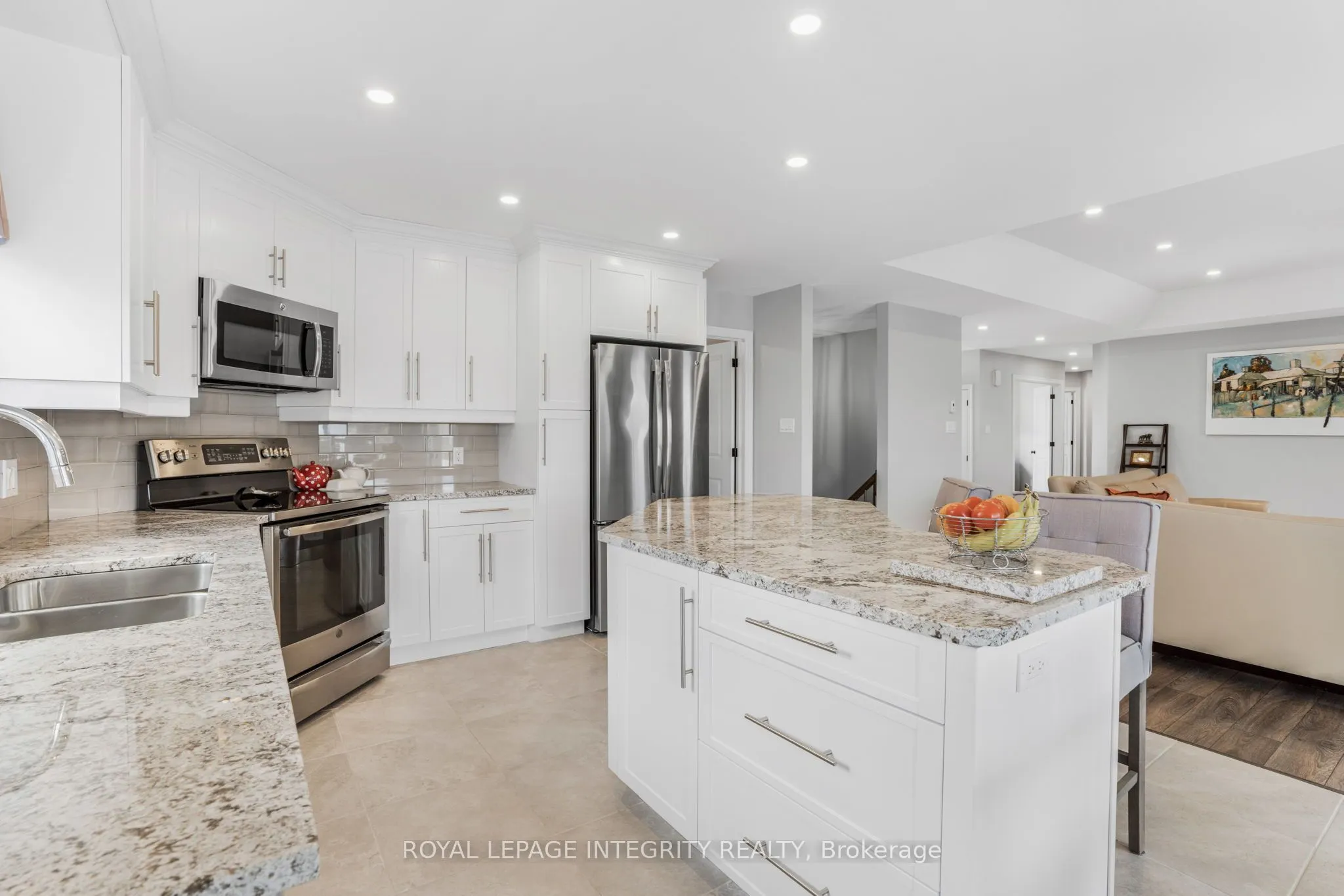 251 Des Violettes Street