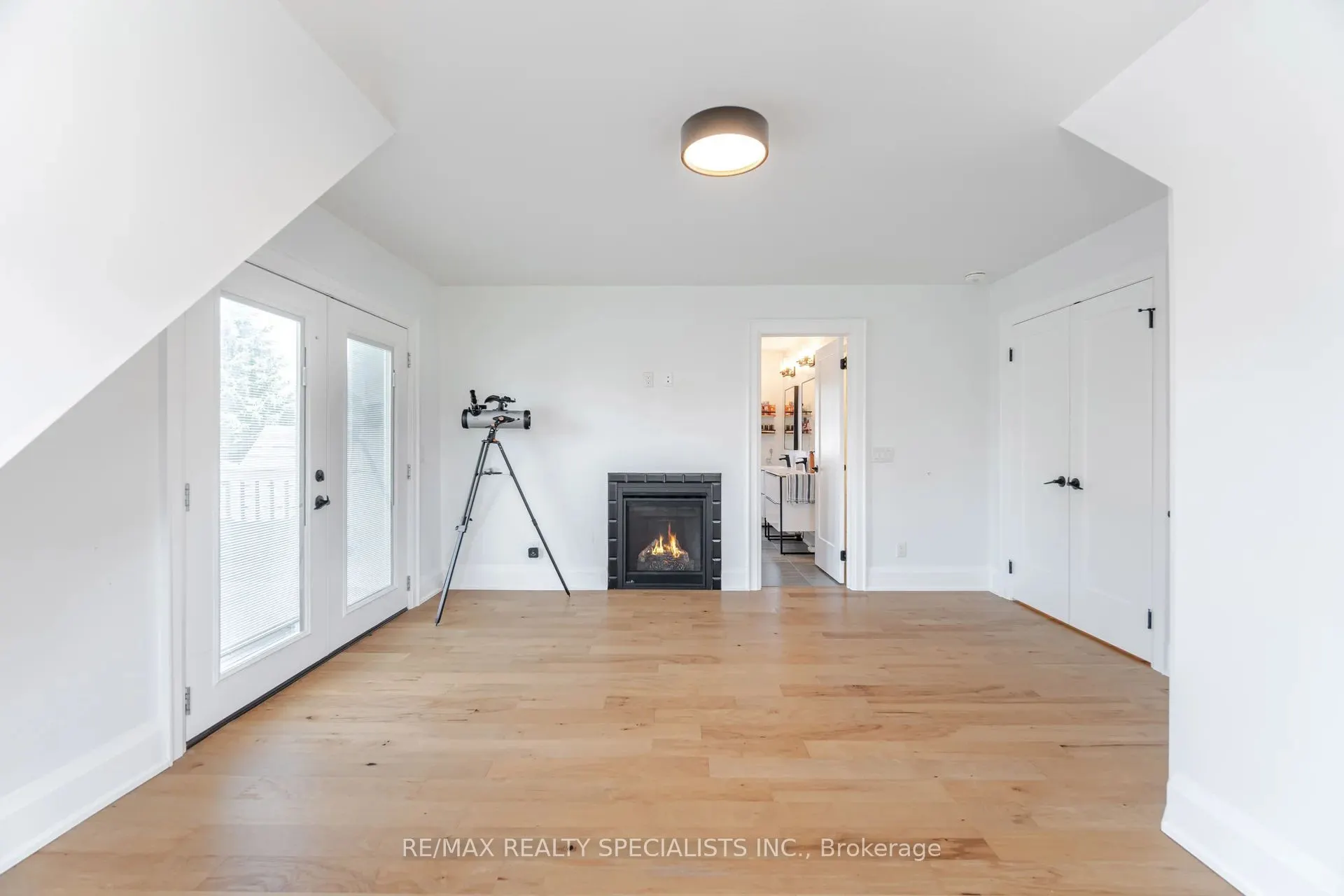 63011 Dufferin Rd 3