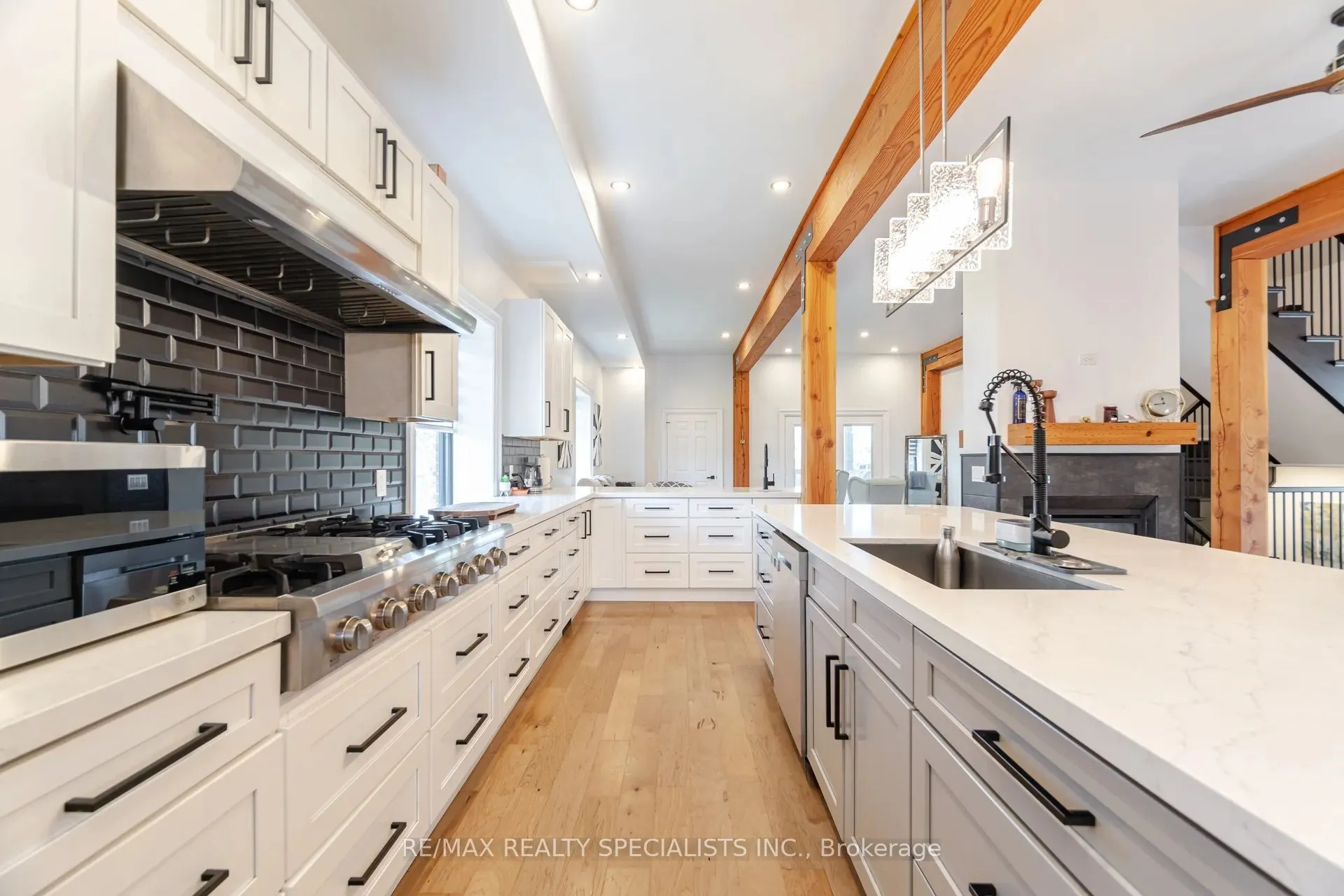 63011 Dufferin Rd 3