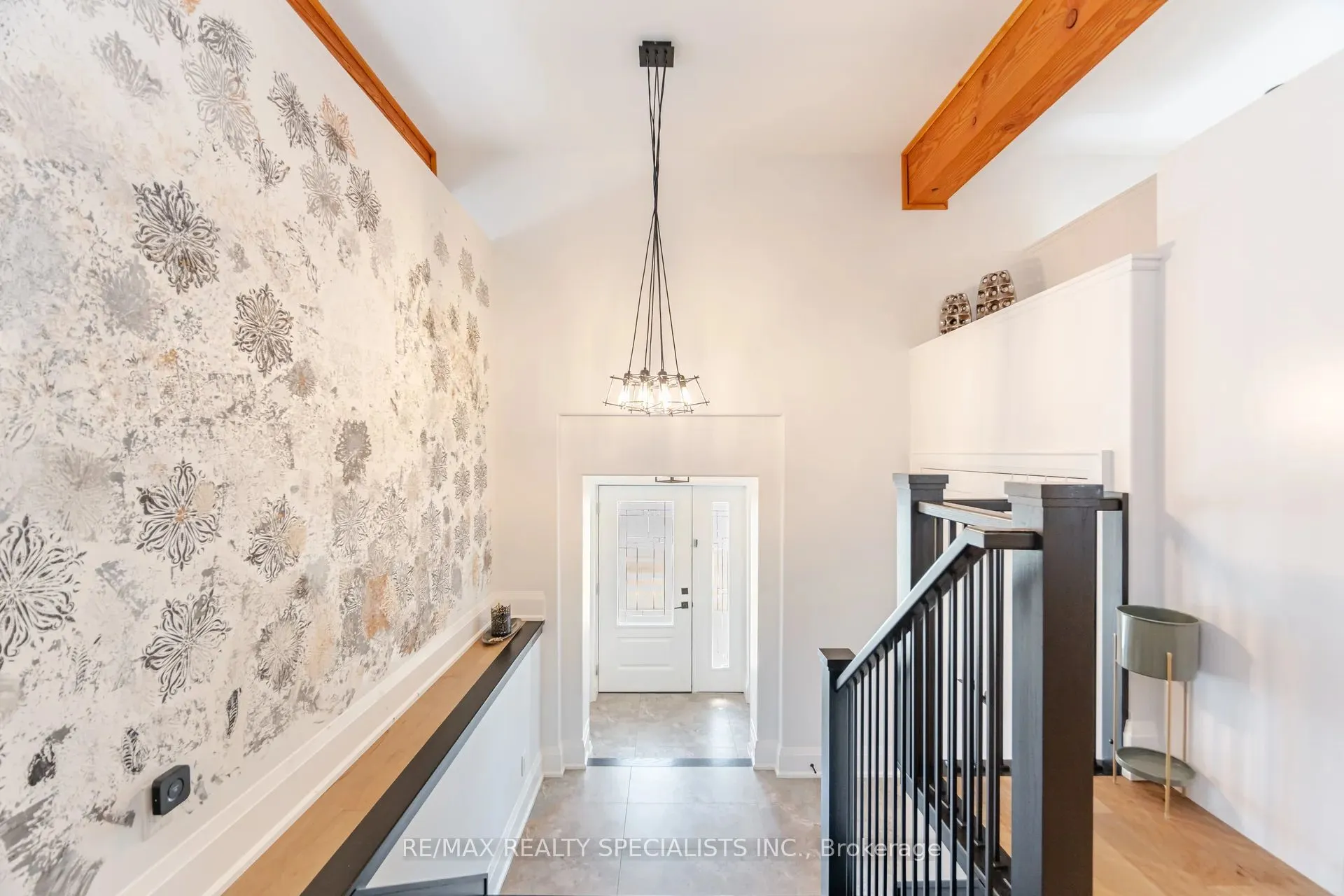 63011 Dufferin Rd 3
