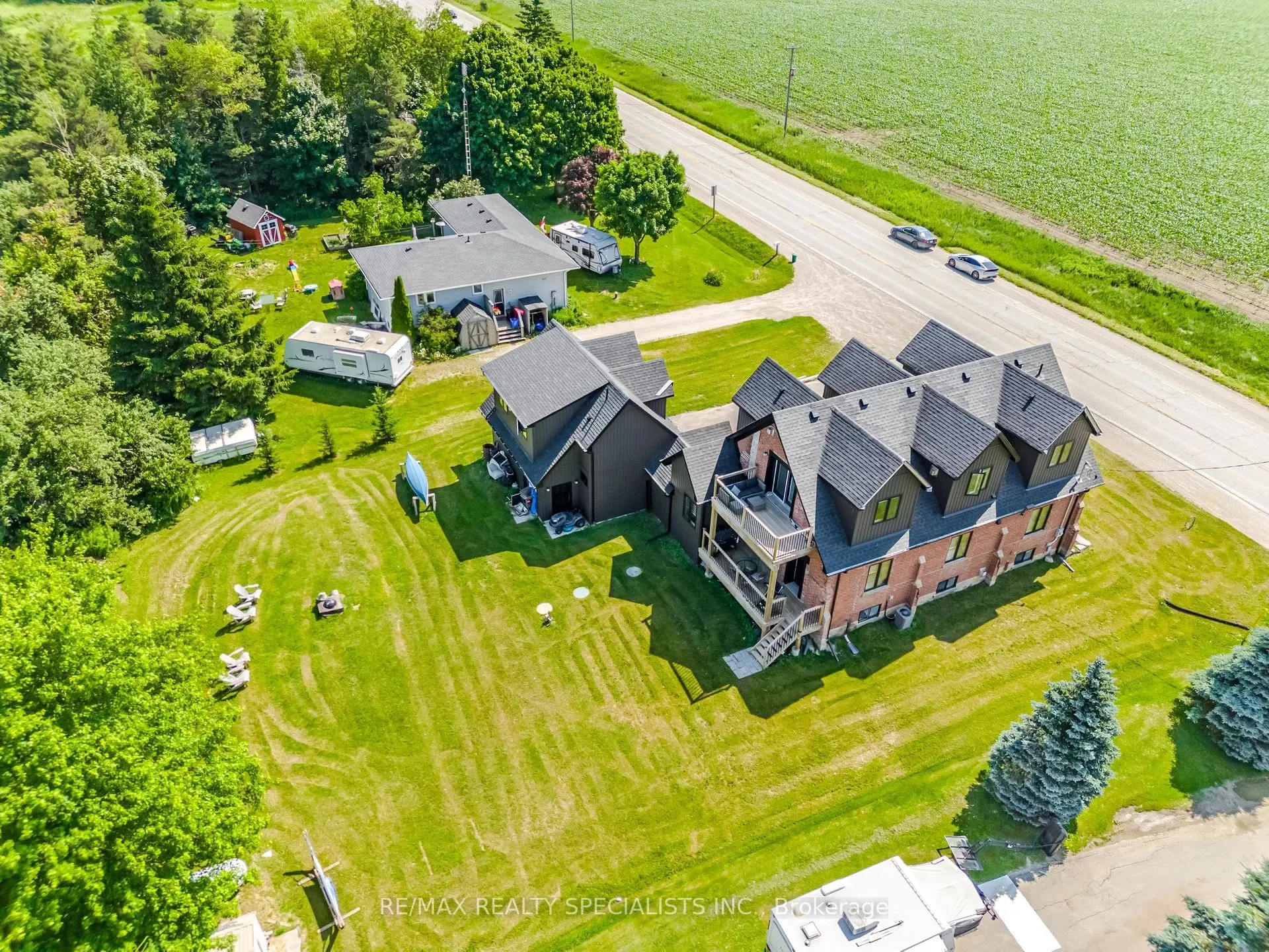 63011 Dufferin Rd 3