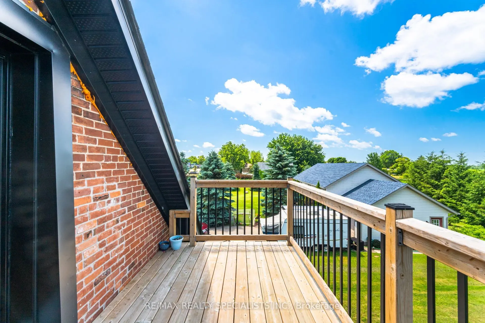 63011 Dufferin Rd 3