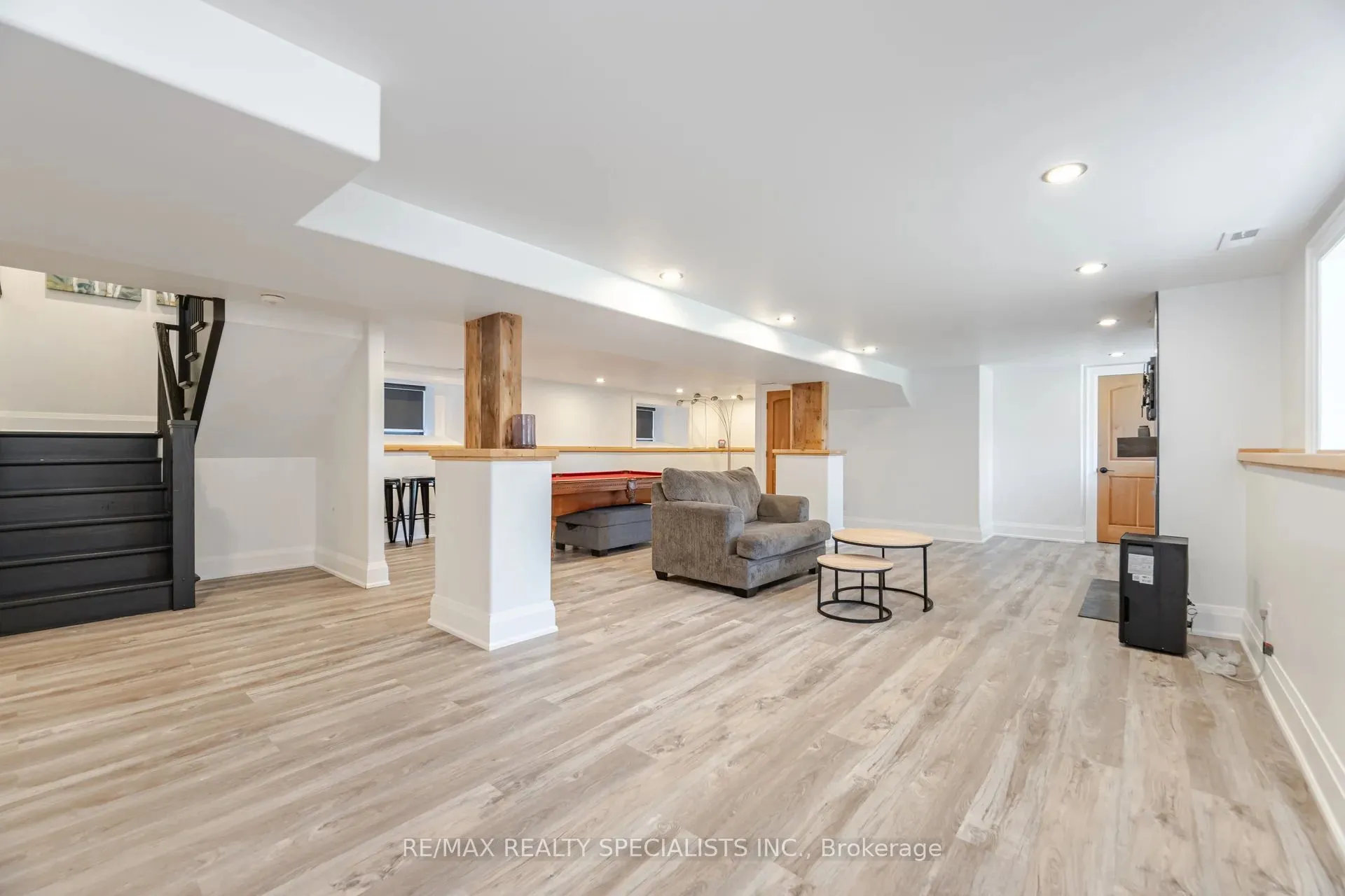 63011 Dufferin Rd 3