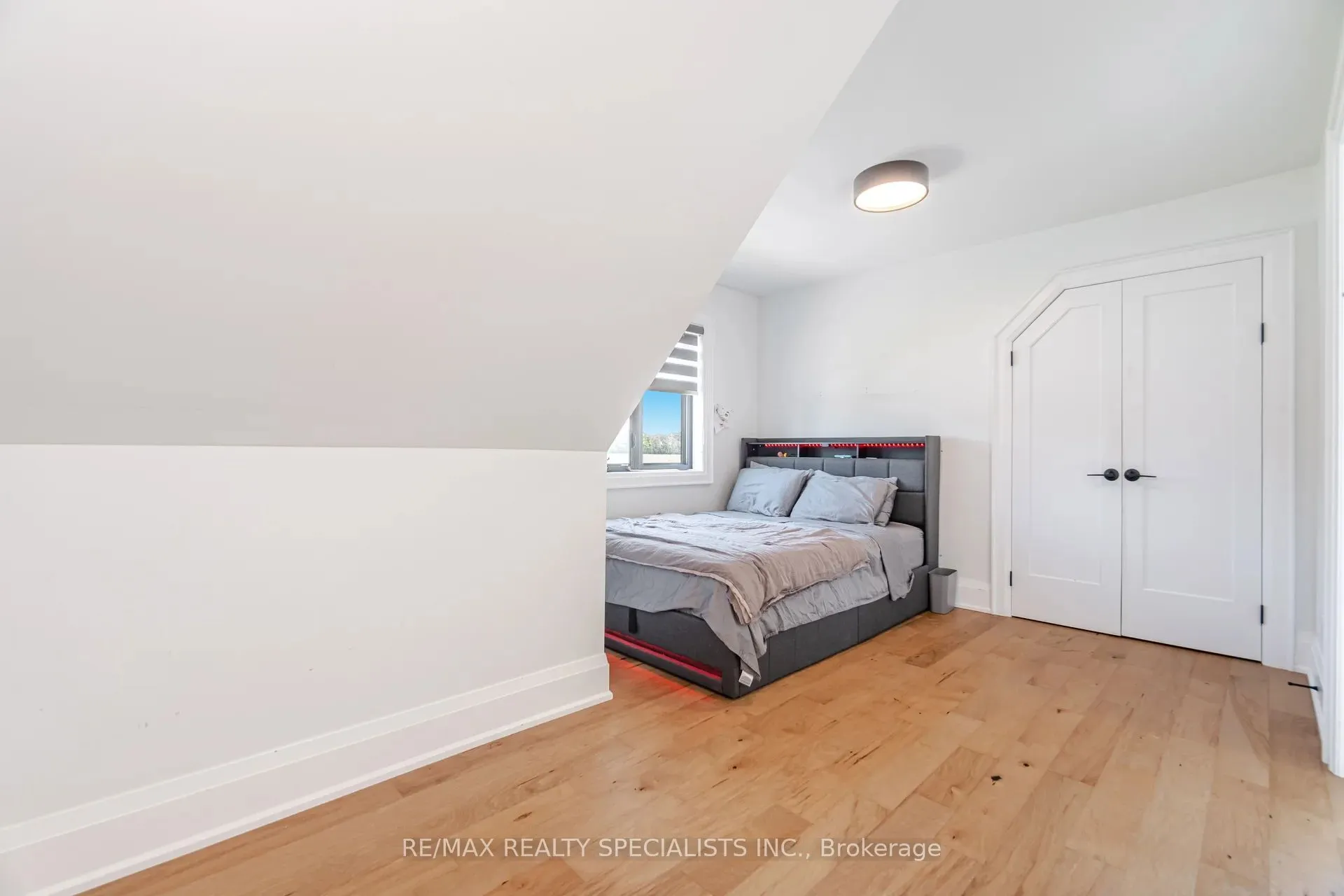 63011 Dufferin Rd 3