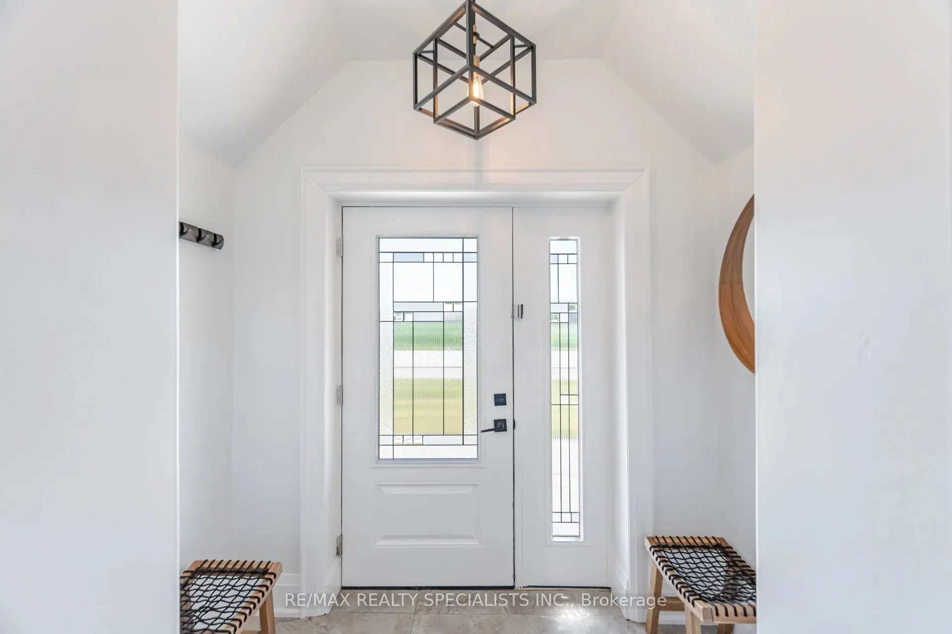 63011 Dufferin Rd 3