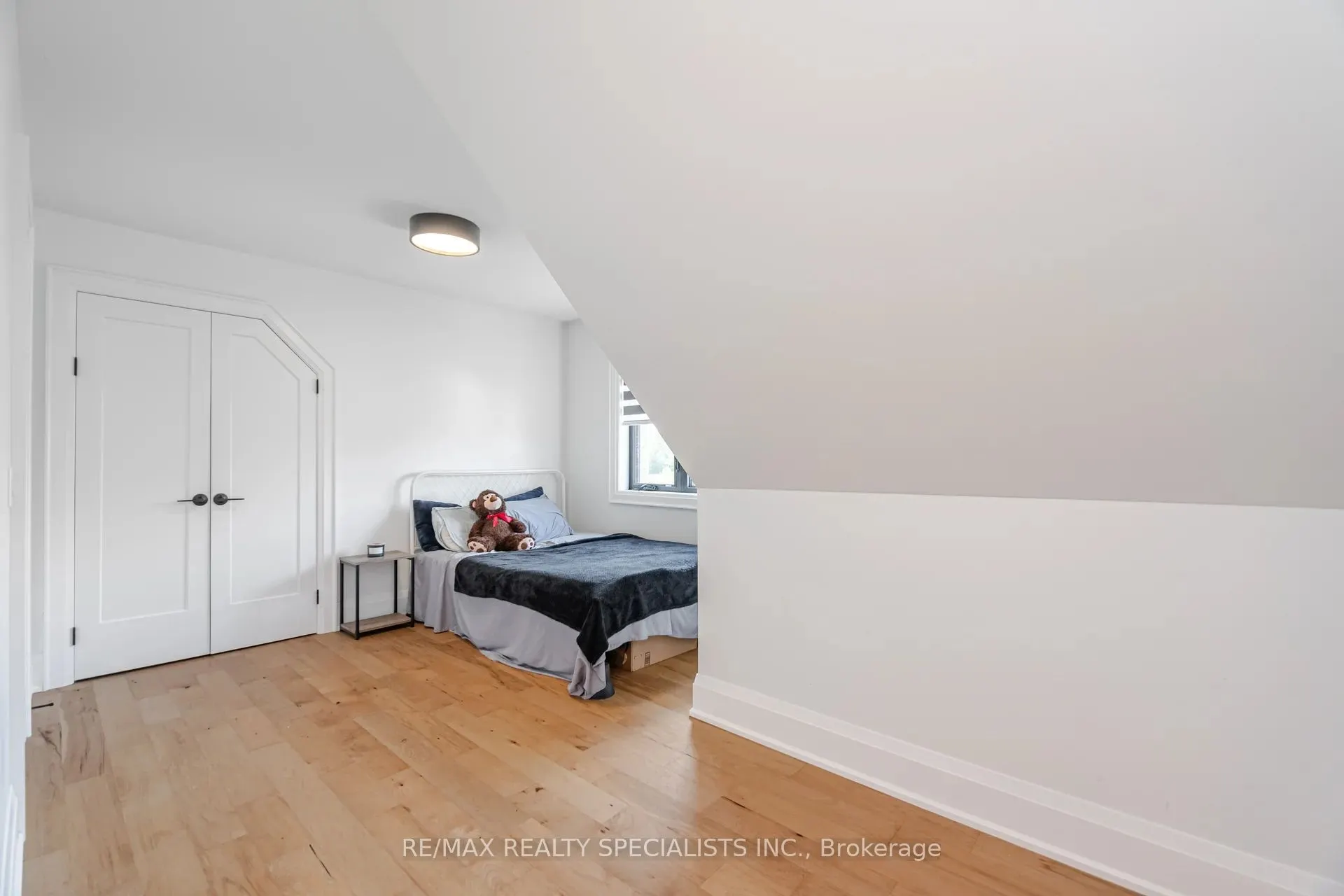 63011 Dufferin Rd 3