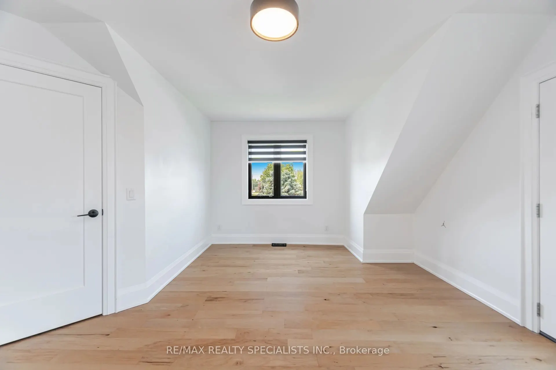 63011 Dufferin Rd 3