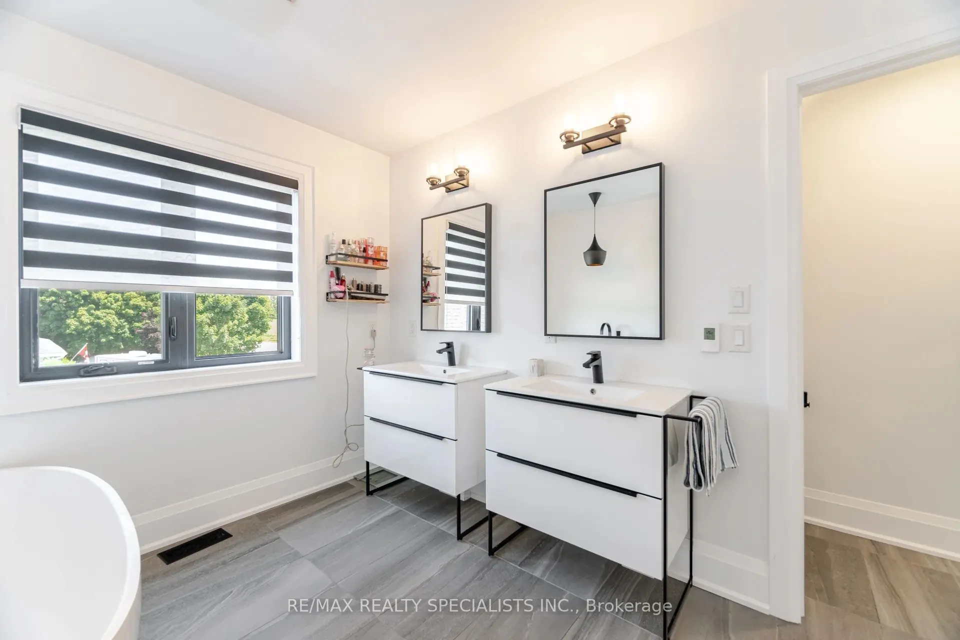 63011 Dufferin Rd 3
