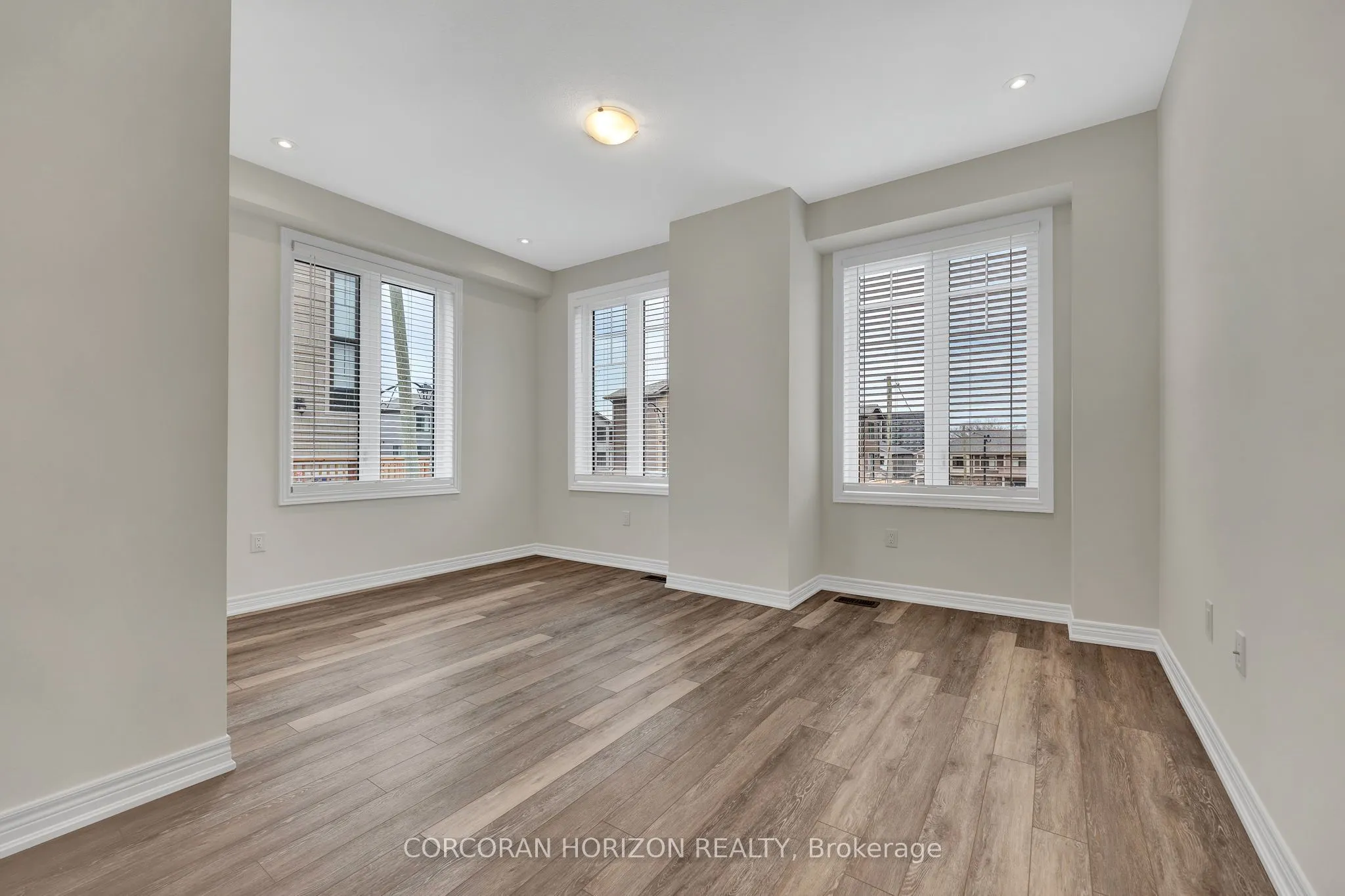 10 Birmingham Drive, #112