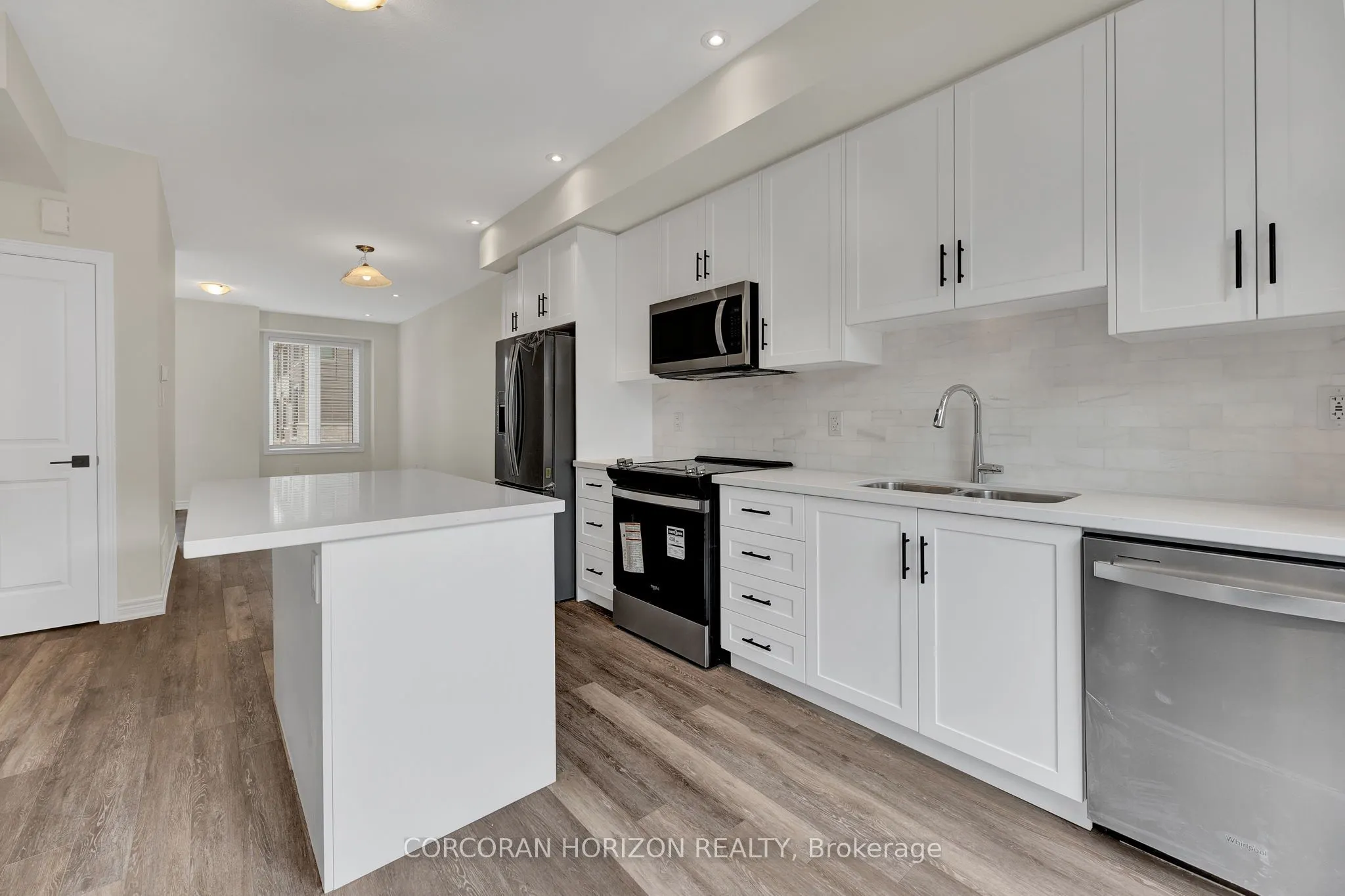10 Birmingham Drive, #112