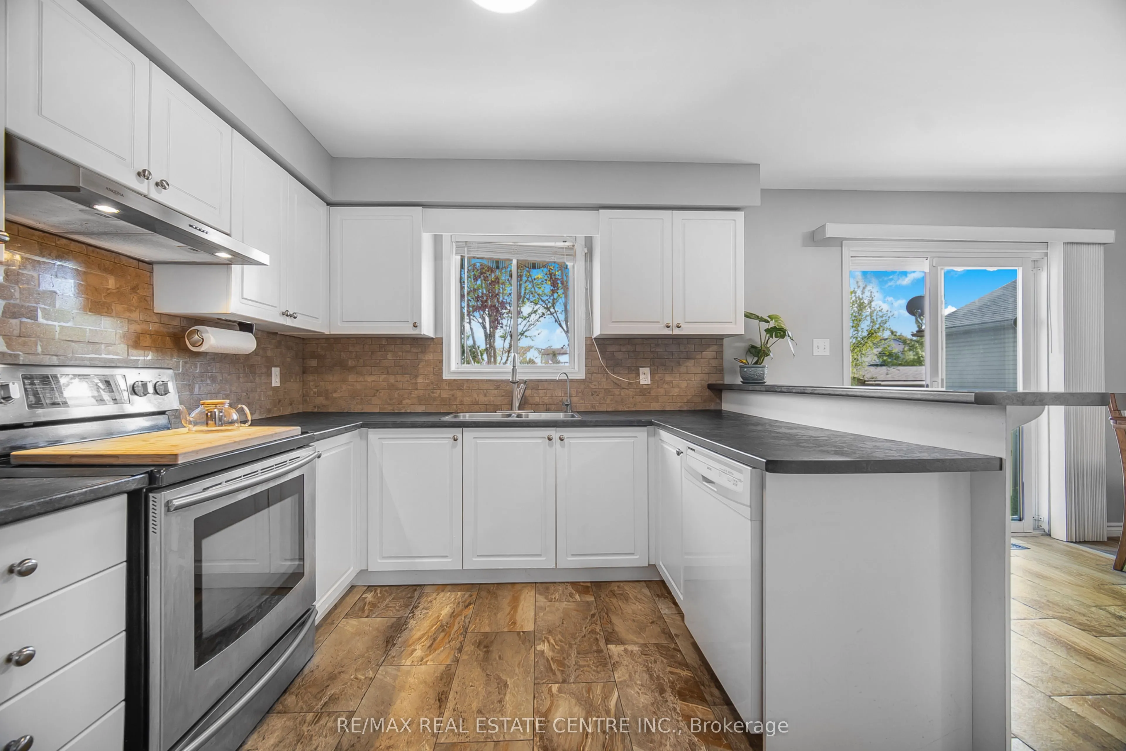6 Eula White Place