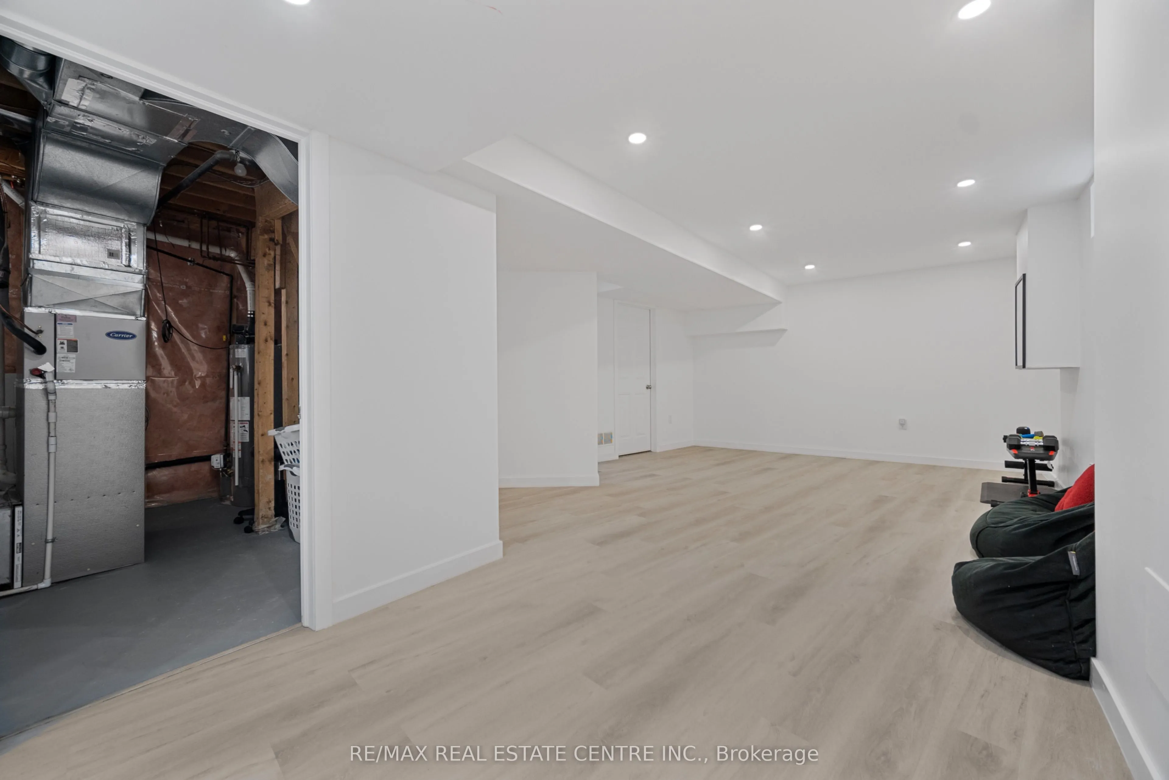 6 Eula White Place
