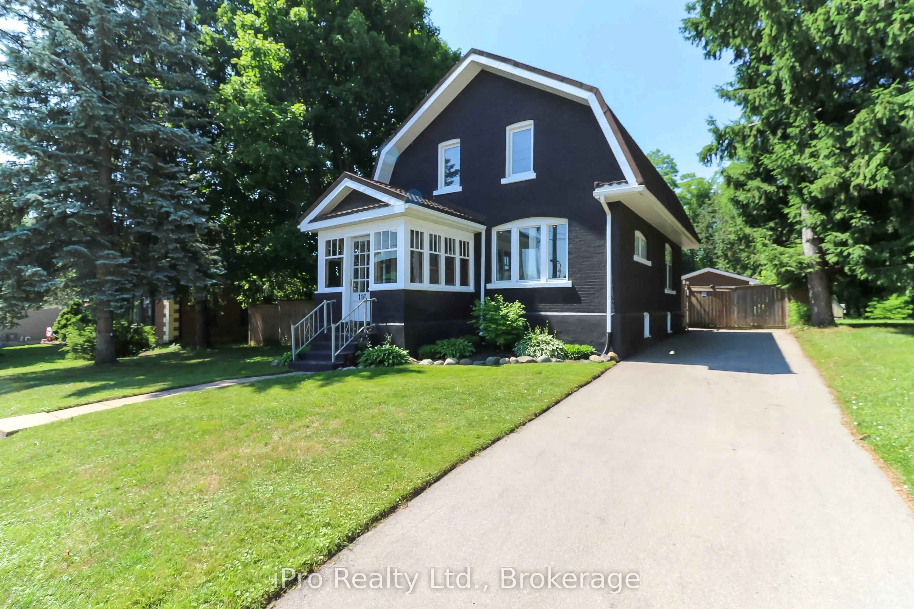 116 Trafalgar Road