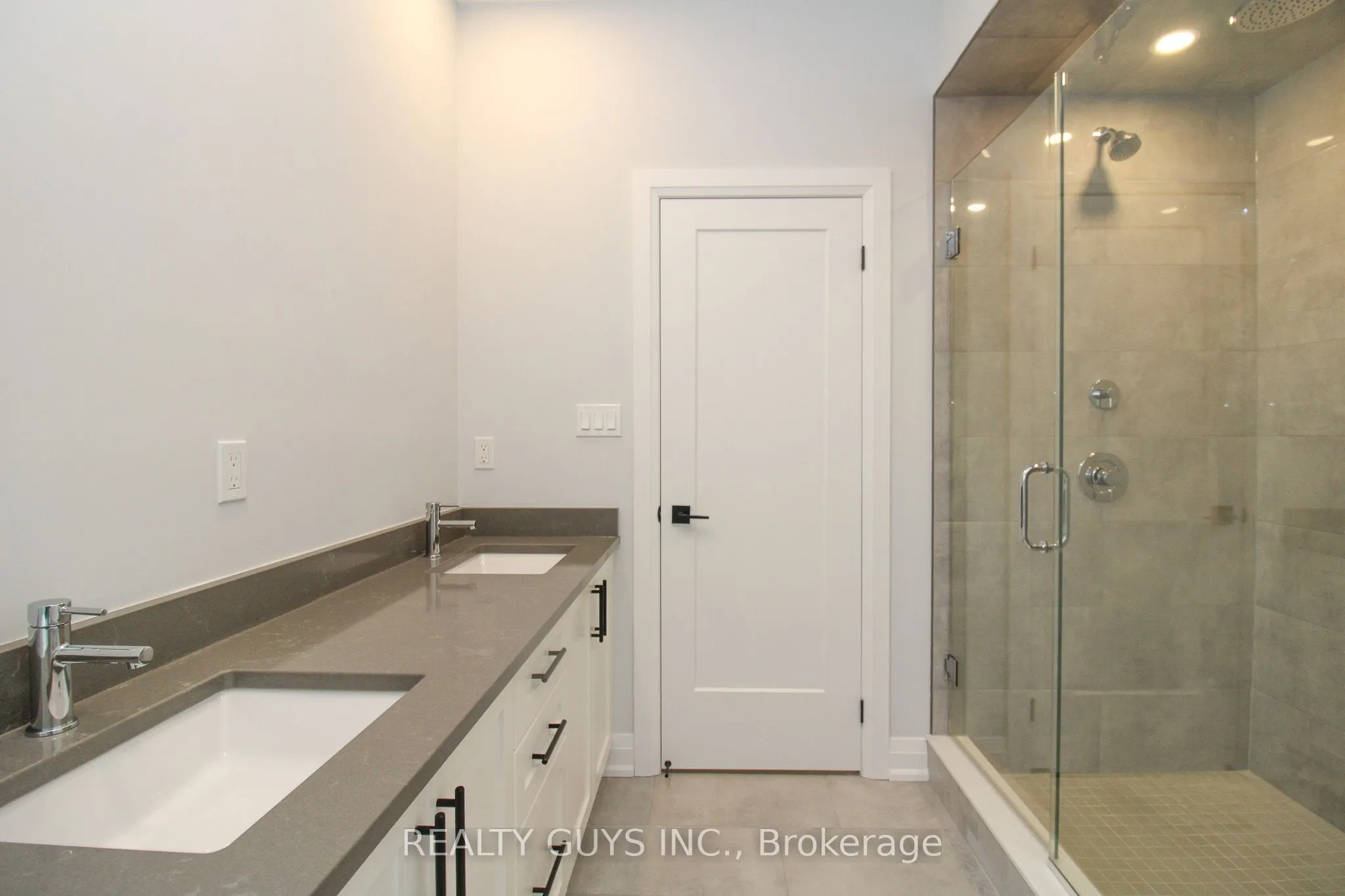 2418 GWENDOLYN Court