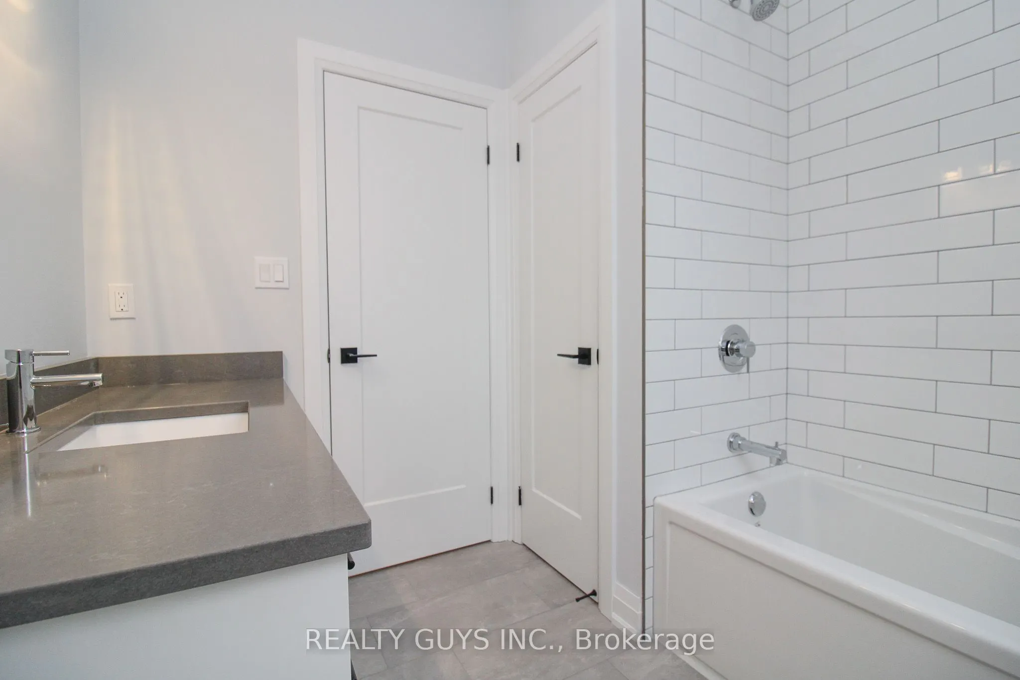 2418 GWENDOLYN Court
