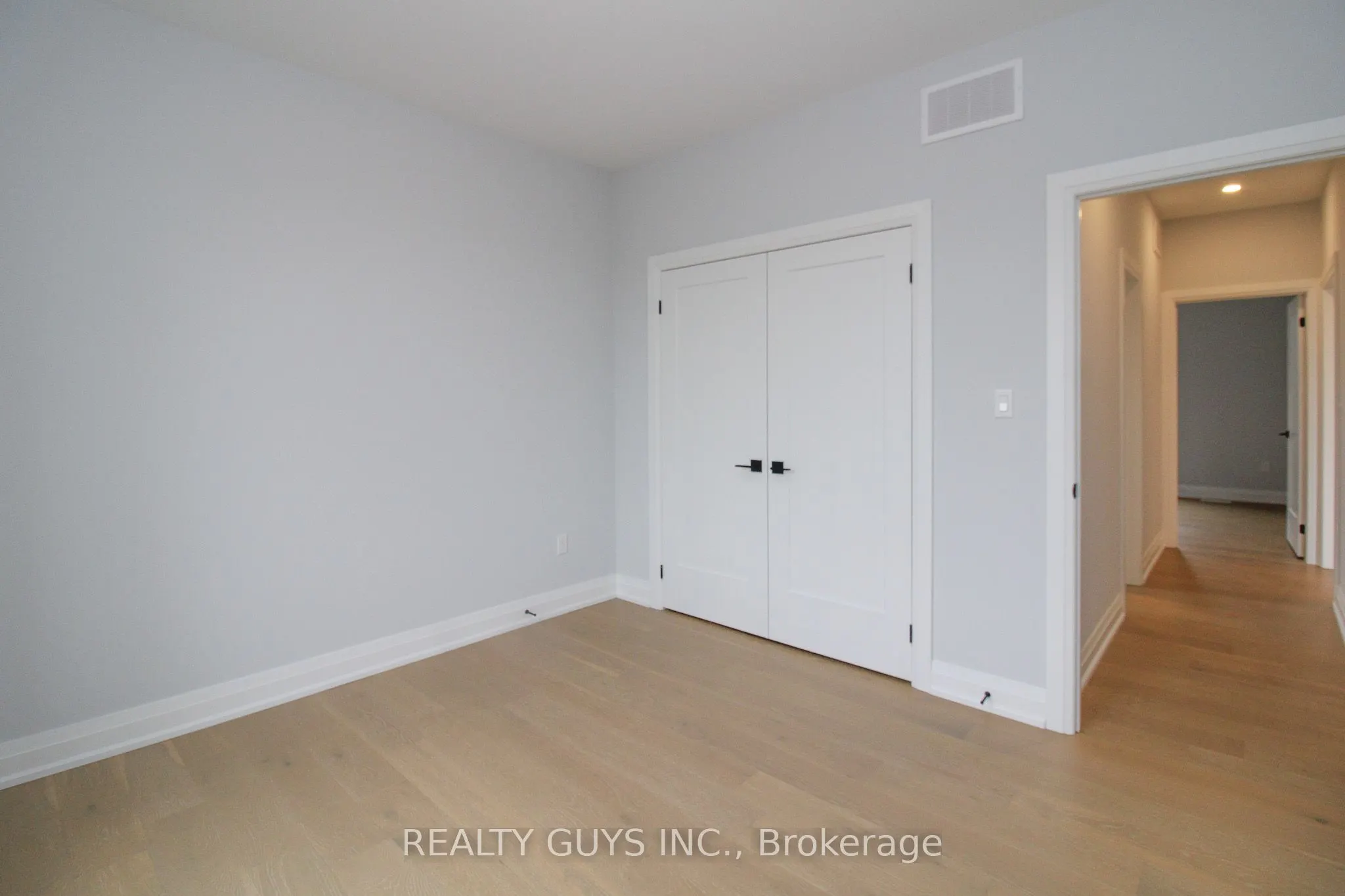 2418 GWENDOLYN Court