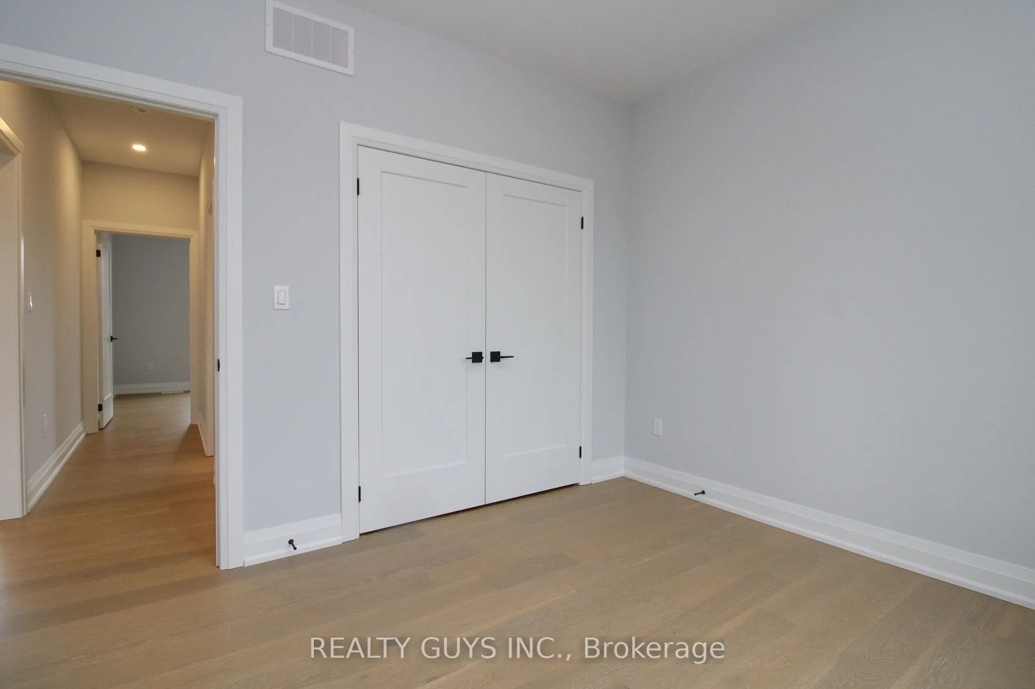 2418 GWENDOLYN Court