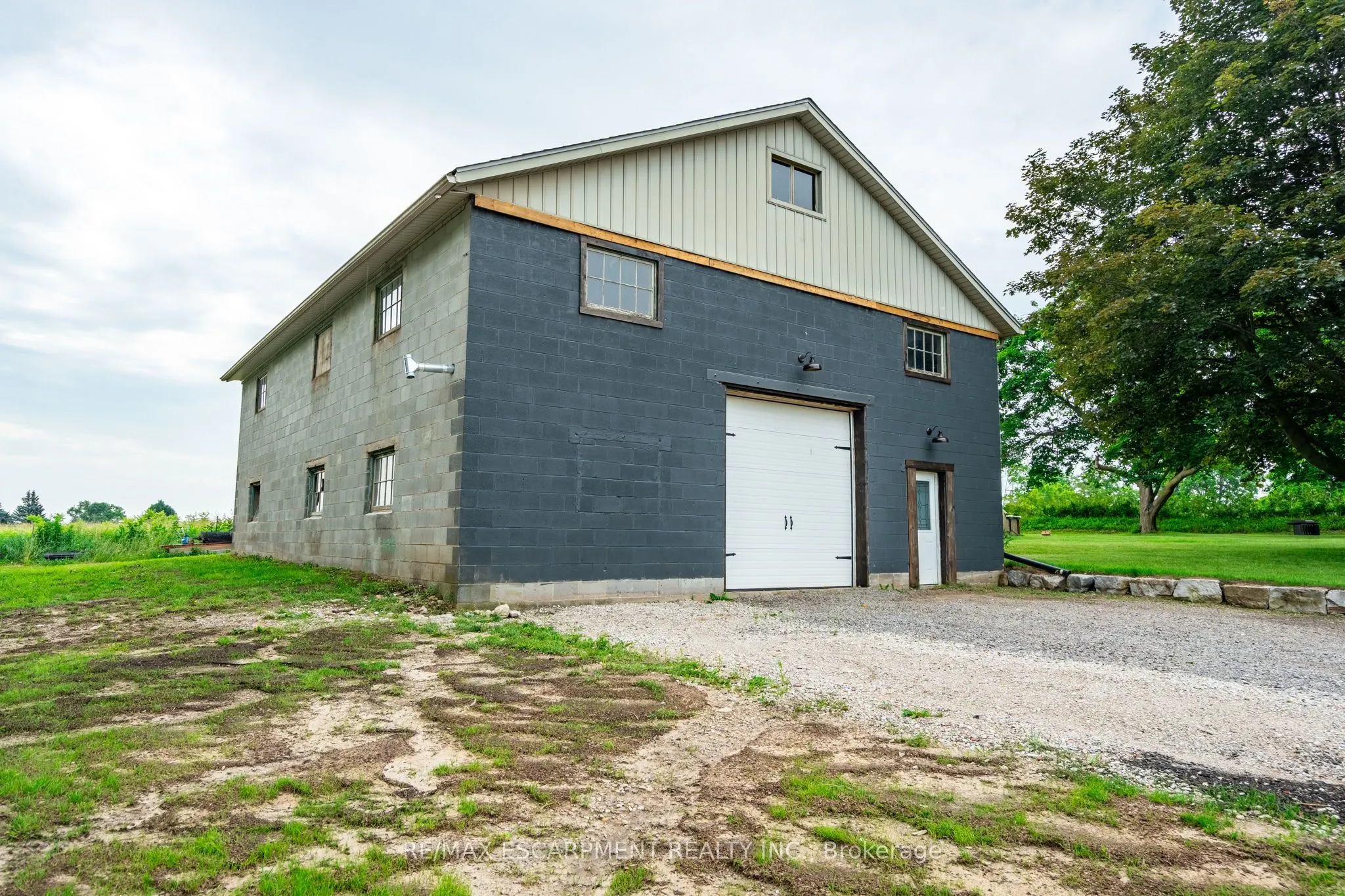 4 Concession 11 Road E