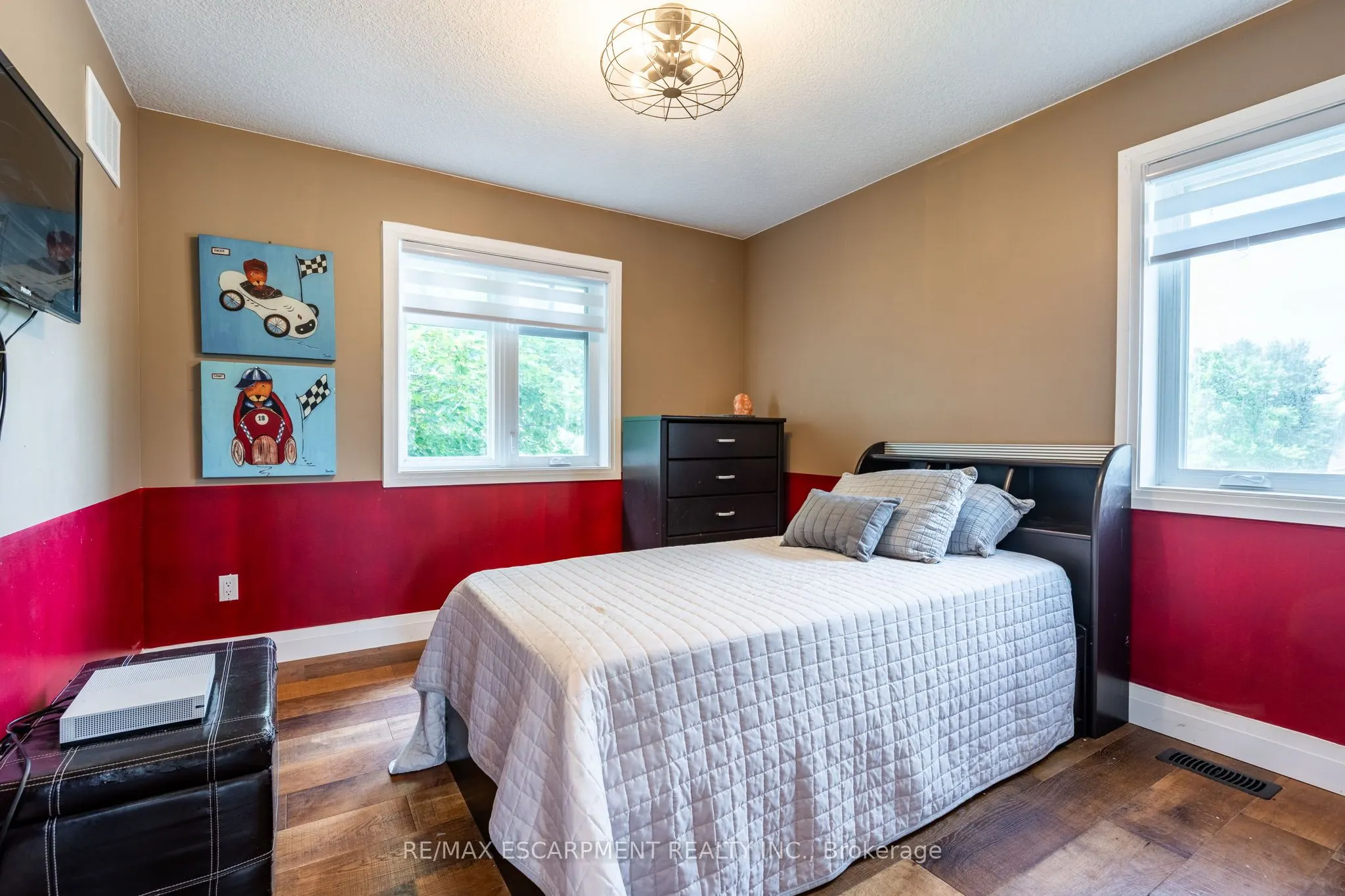 4 Concession 11 Road E