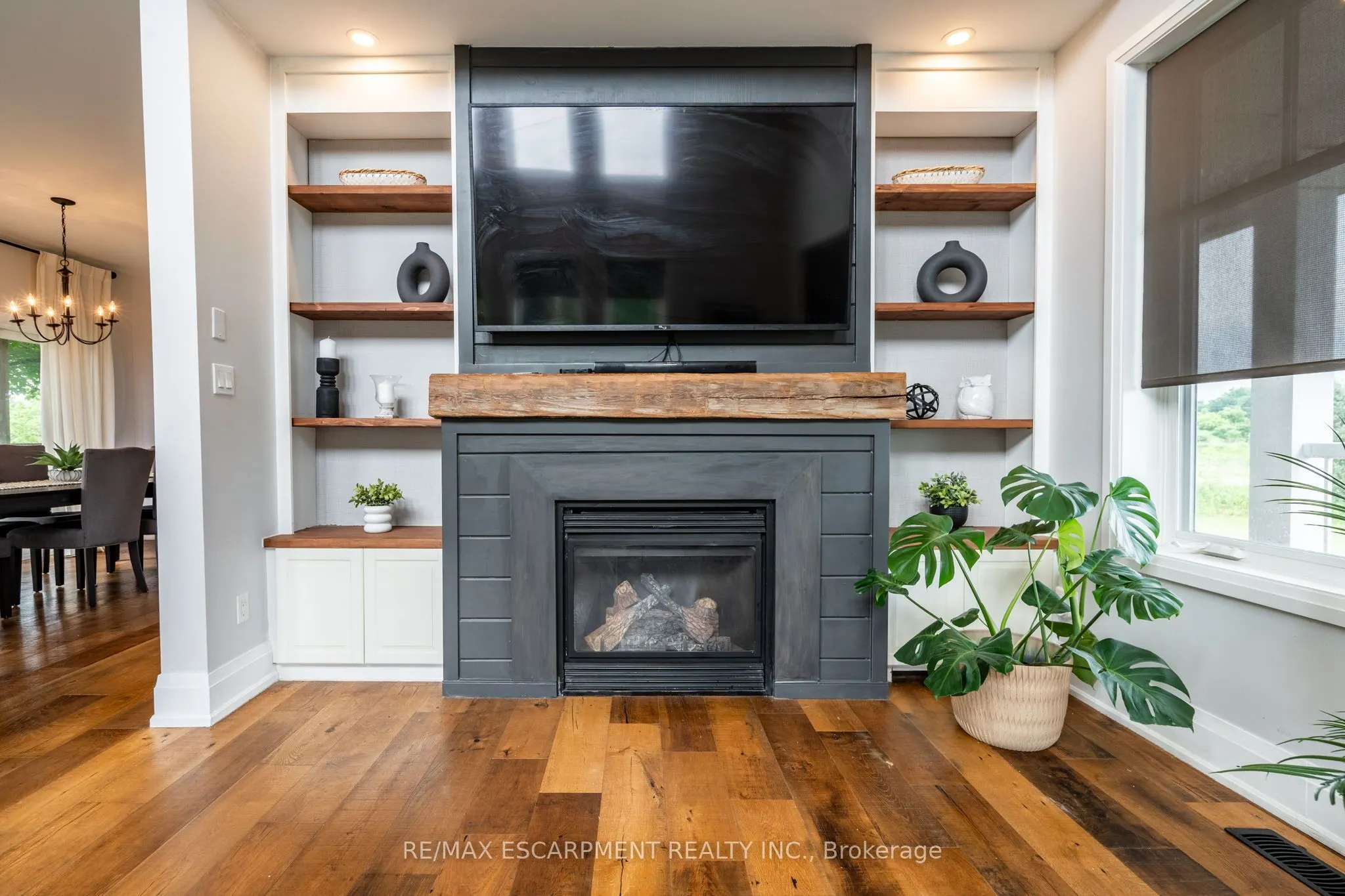 4 Concession 11 Road E