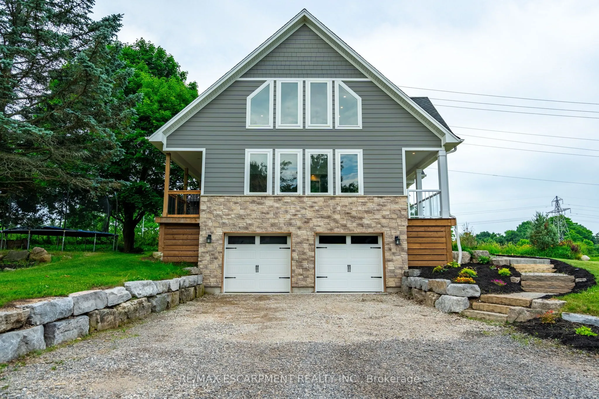 4 Concession 11 Road E